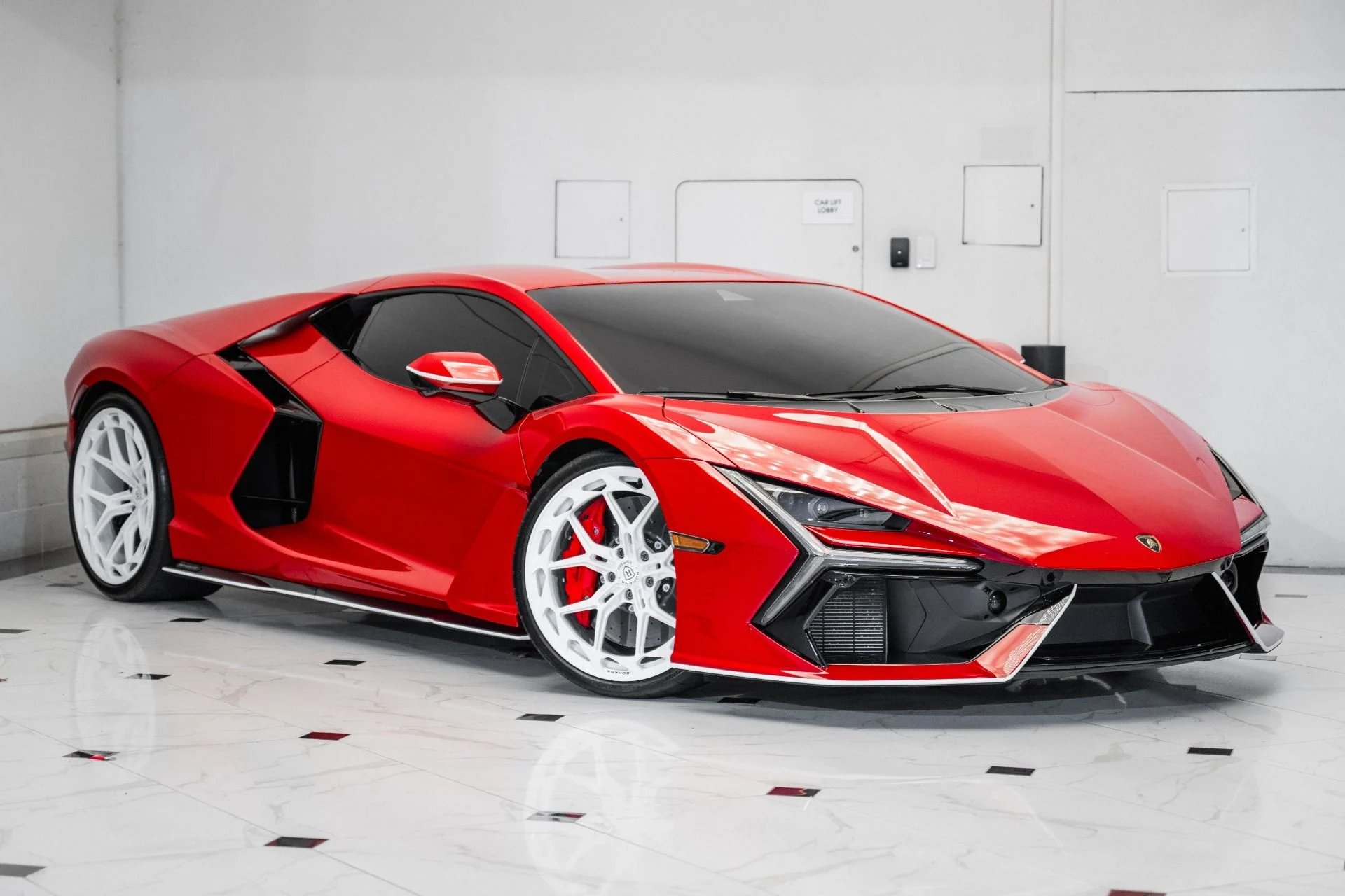 mph000_1342328329_Used_2024_Lamborghini_Revuelto_1754711013_ff6ba8d647