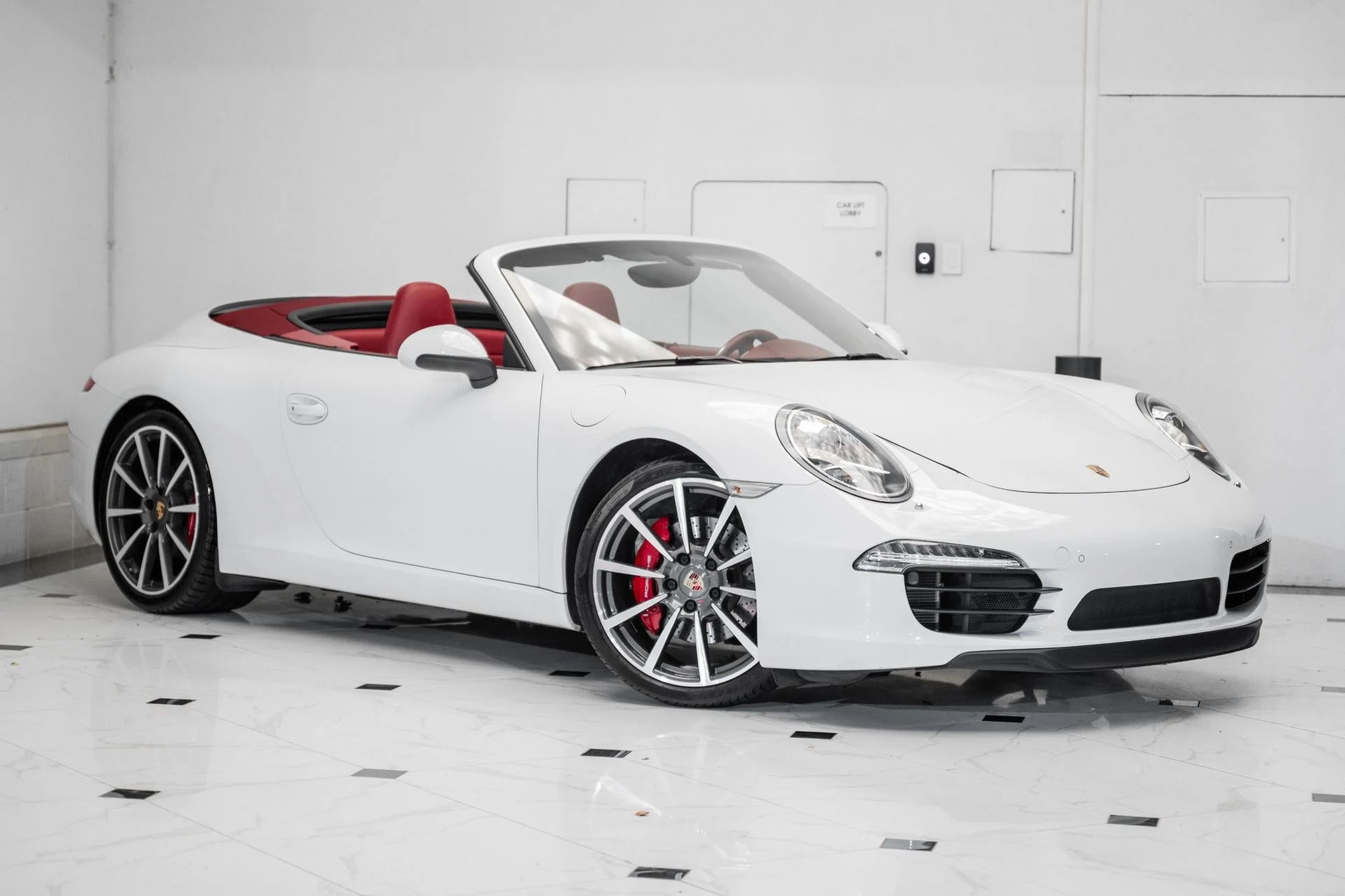mph000_1350301732_Used_2016_Porsche_911_Carrera_S_1758126477_3b232b557d
