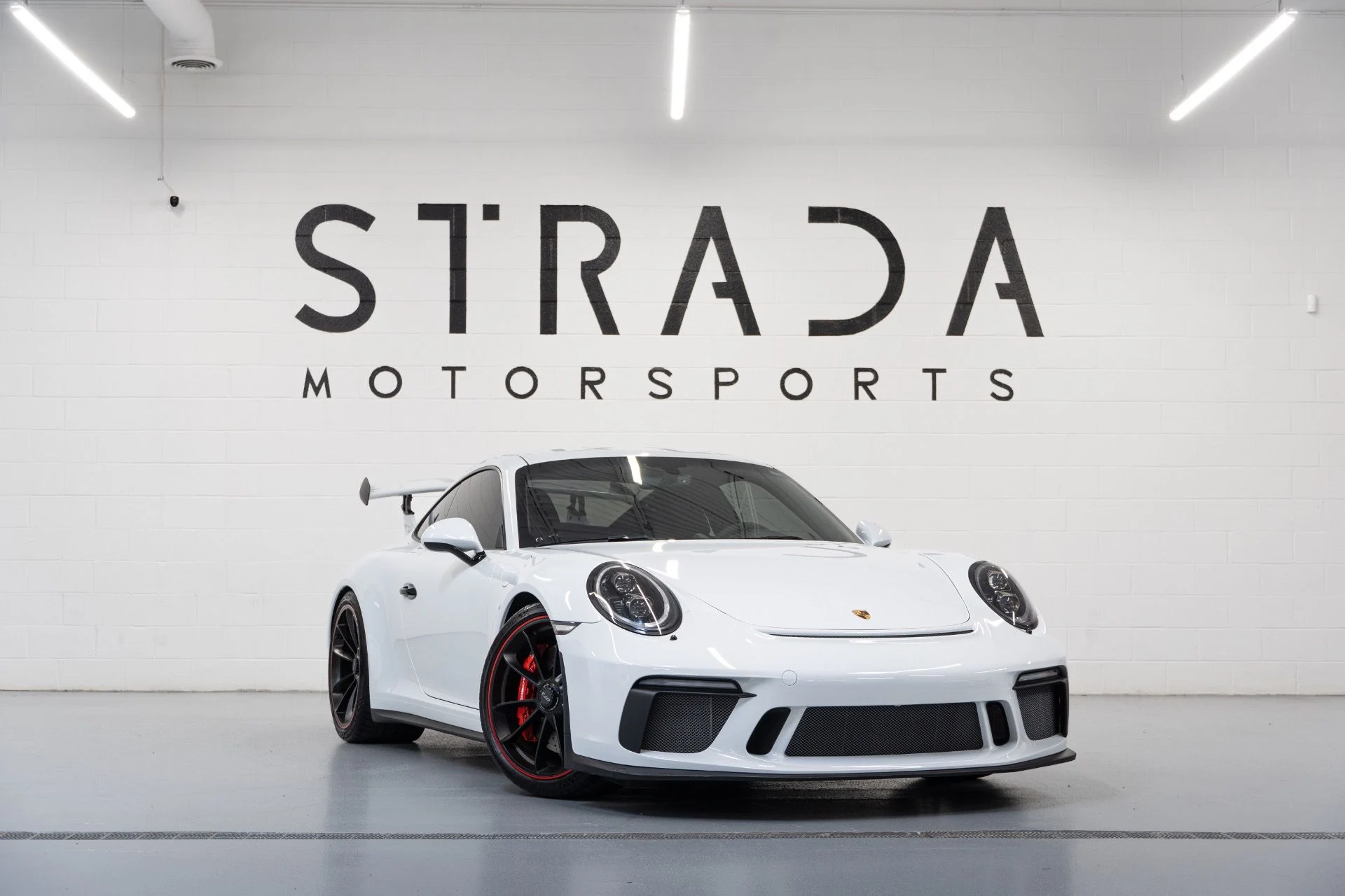 mph000_1352114065_Used_2018_Porsche_911_GT_3_1761338544_7ee1791f0e