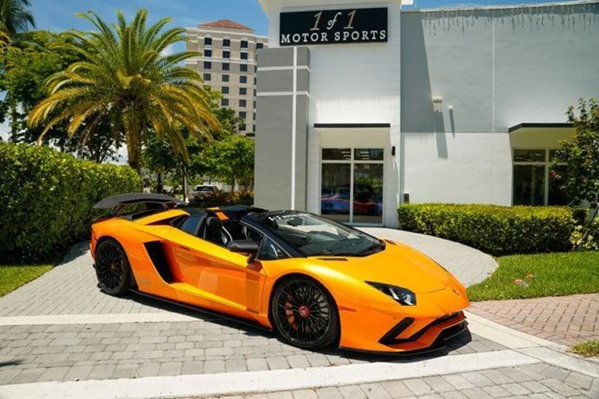 mph000_1354666793_used_2018_lamborghini_aventador_sroadster_14354_22897283_1_640_e52b35fd9b
