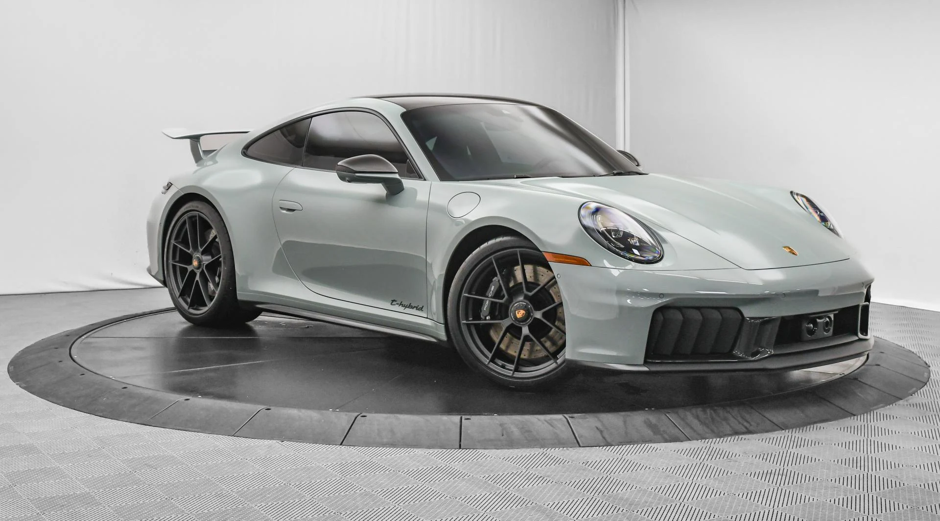 mph000_1384502405_Used_2025_Porsche_911_Carrera_4_GTS_1748505948_9e0a685383