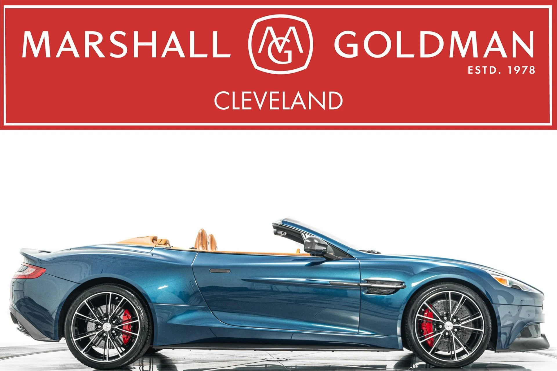 mph000_1388726202_Used_2016_Aston_Martin_Vanquish_Volante_Low_Miles_Amazing_Color_Combination_1785262307_170a0a99d2