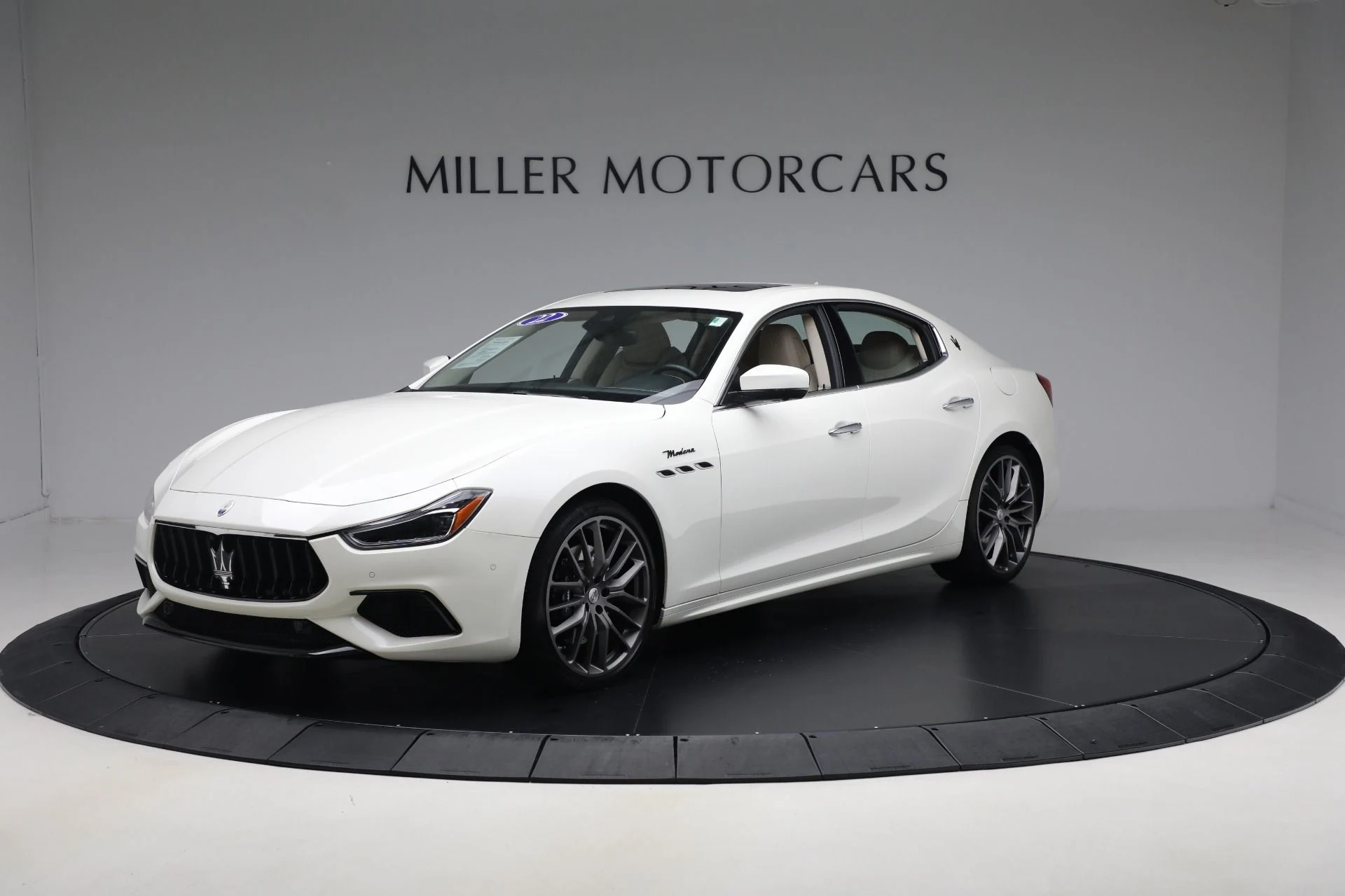 mph000_1395339852_Used_2022_Maserati_Ghibli_Modena_Q4_ba18c81713