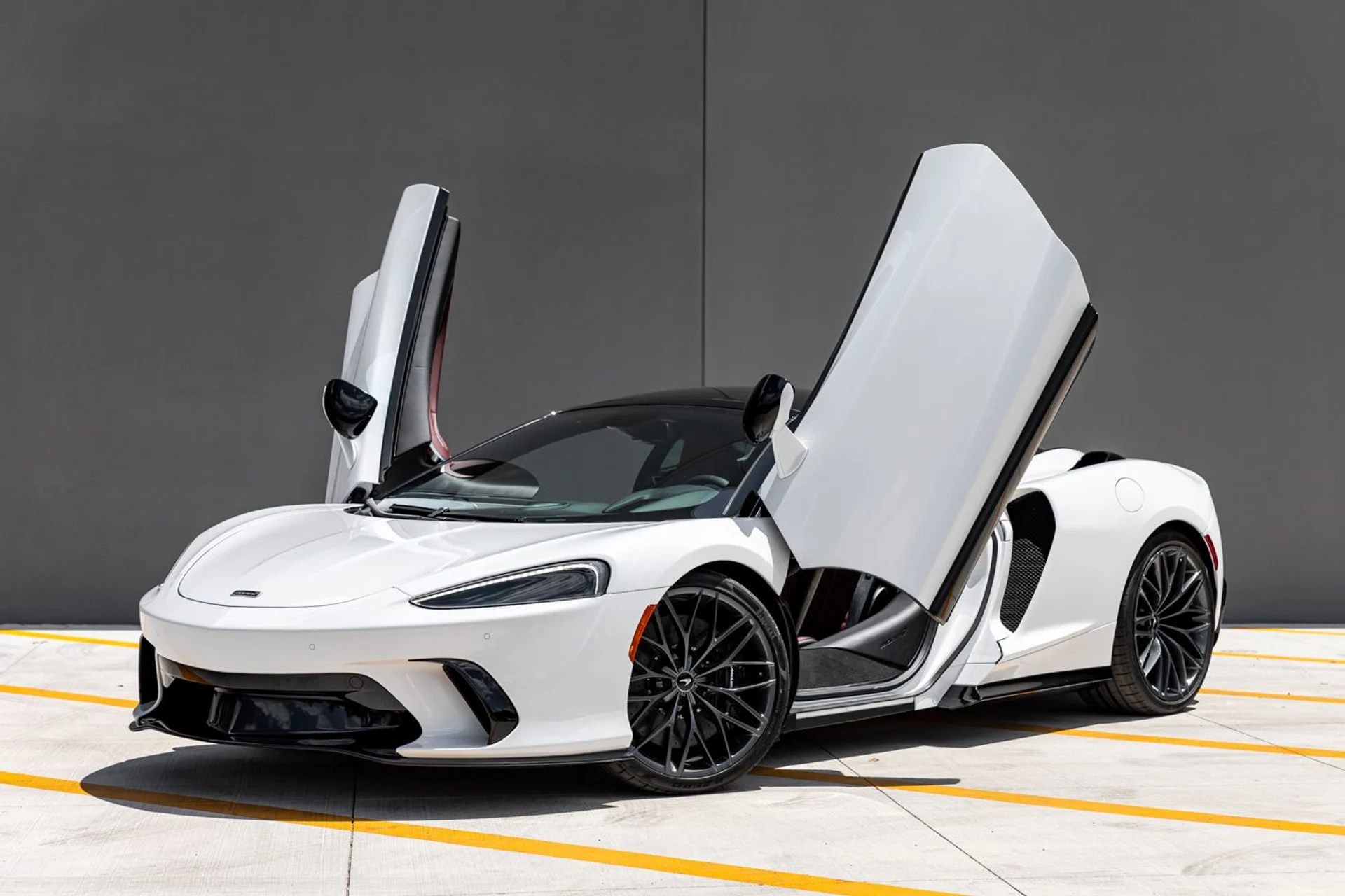 mph000_1397118514_New_2025_Mc_Laren_GTS_5a48a590d3