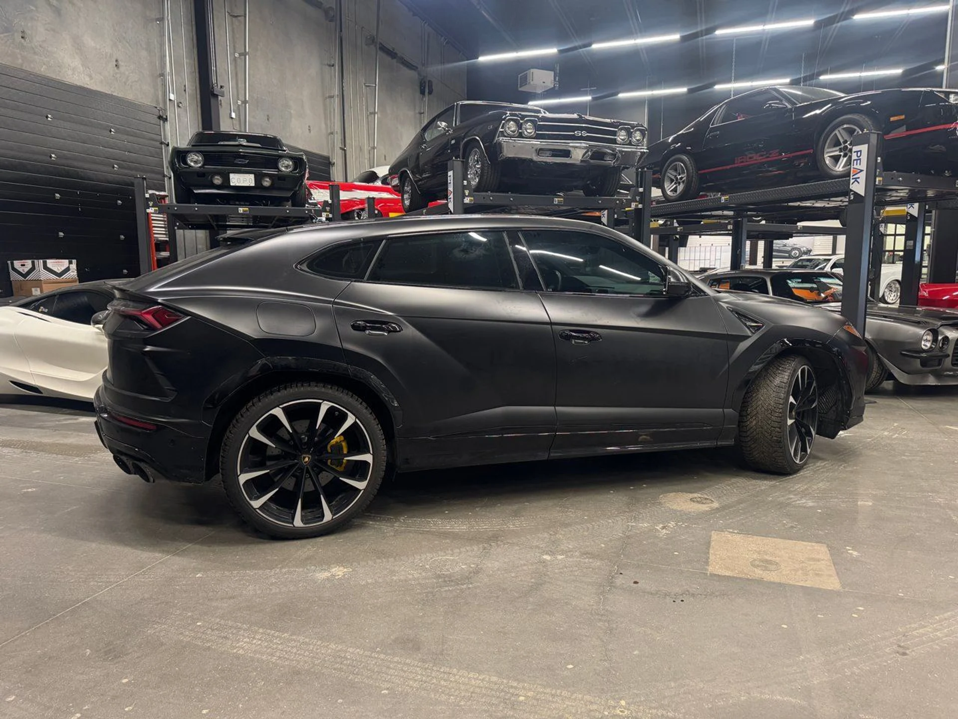 mph000_141706204_lamborghini_urus_2020_953c03a4ae