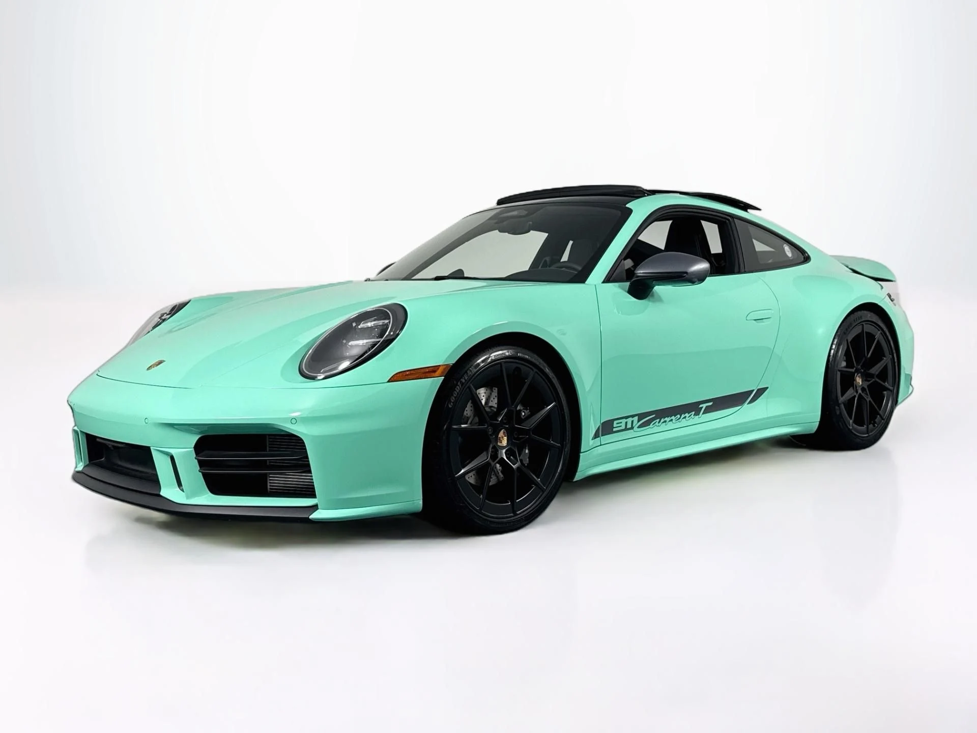 mph000_1426584844_Used_2026_Porsche_911_Carrera_T_1787948790_59350bc8c6