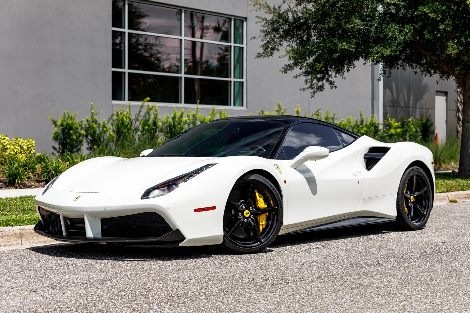 mph000_1466027865_Used_2018_Ferrari_488_GTB_d585641102