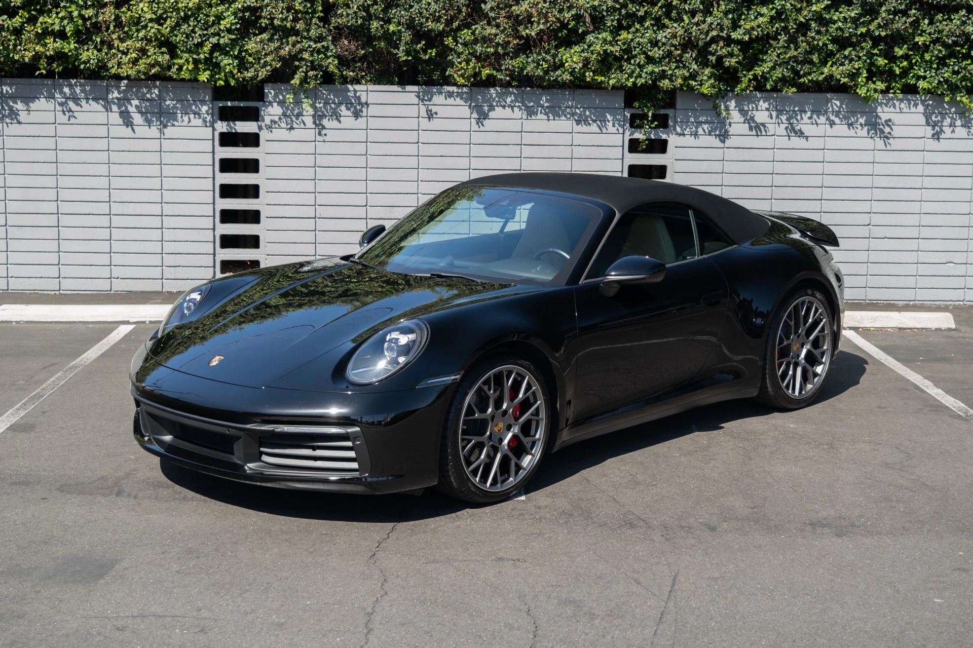 mph000_1476732904_Used_2020_Porsche_911_Carrera_S_1756926593_40cffb96a5