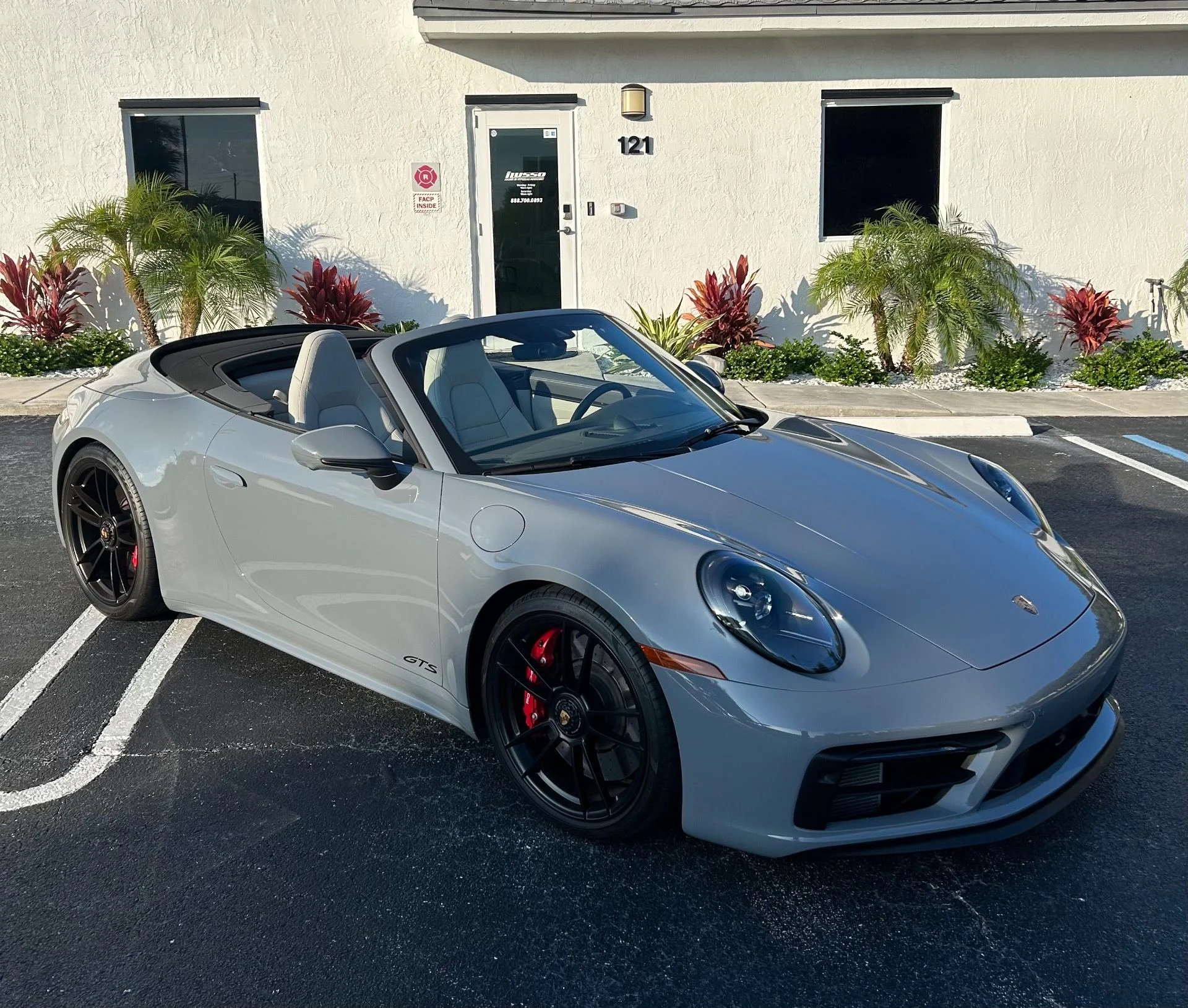 mph000_1486870395_Used_2024_Porsche_911_Carrera_GTS_1764869682_ec40b689ff