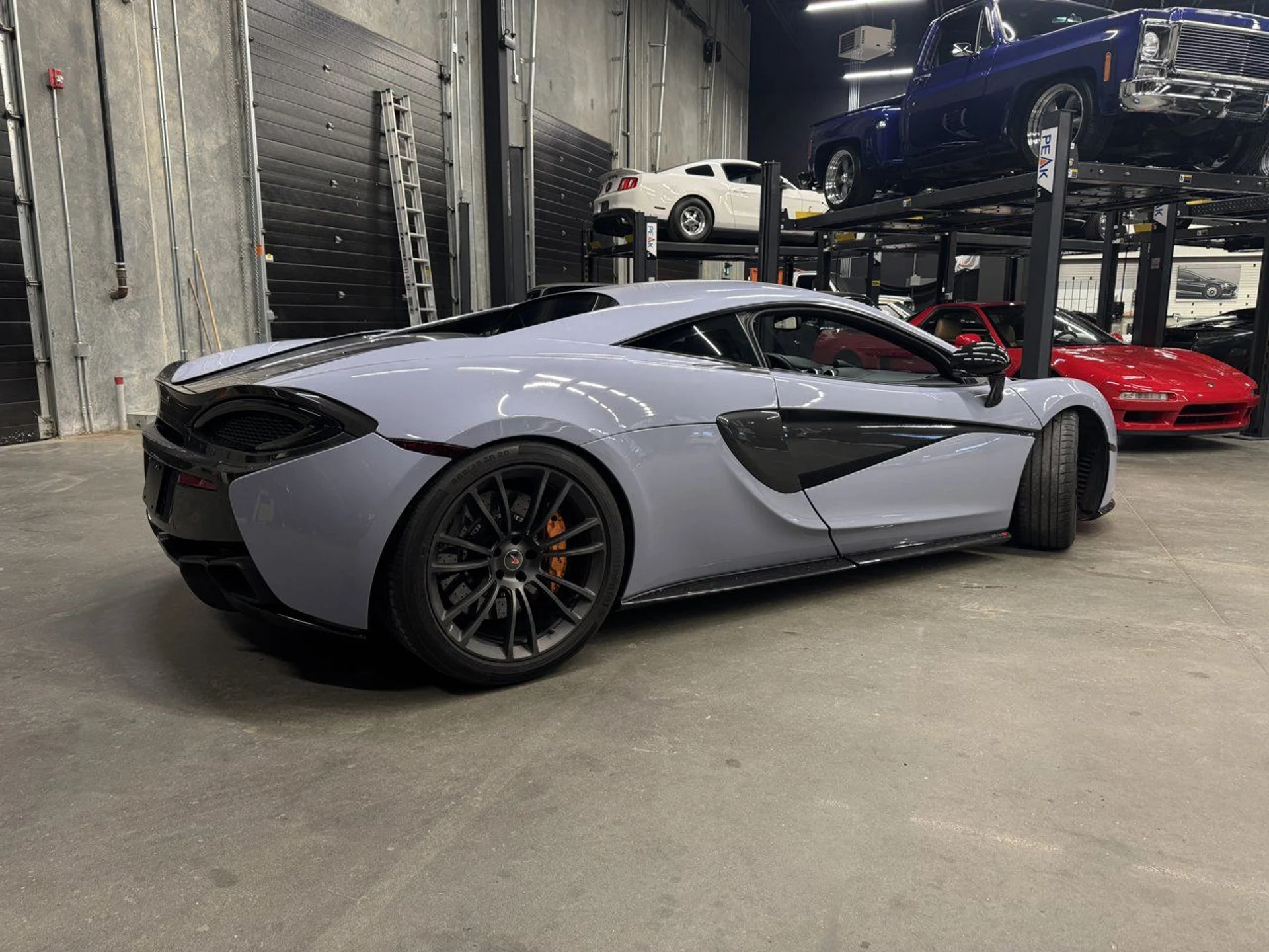 mph000_1513336971_mclaren_570s_2017_3dad965f91