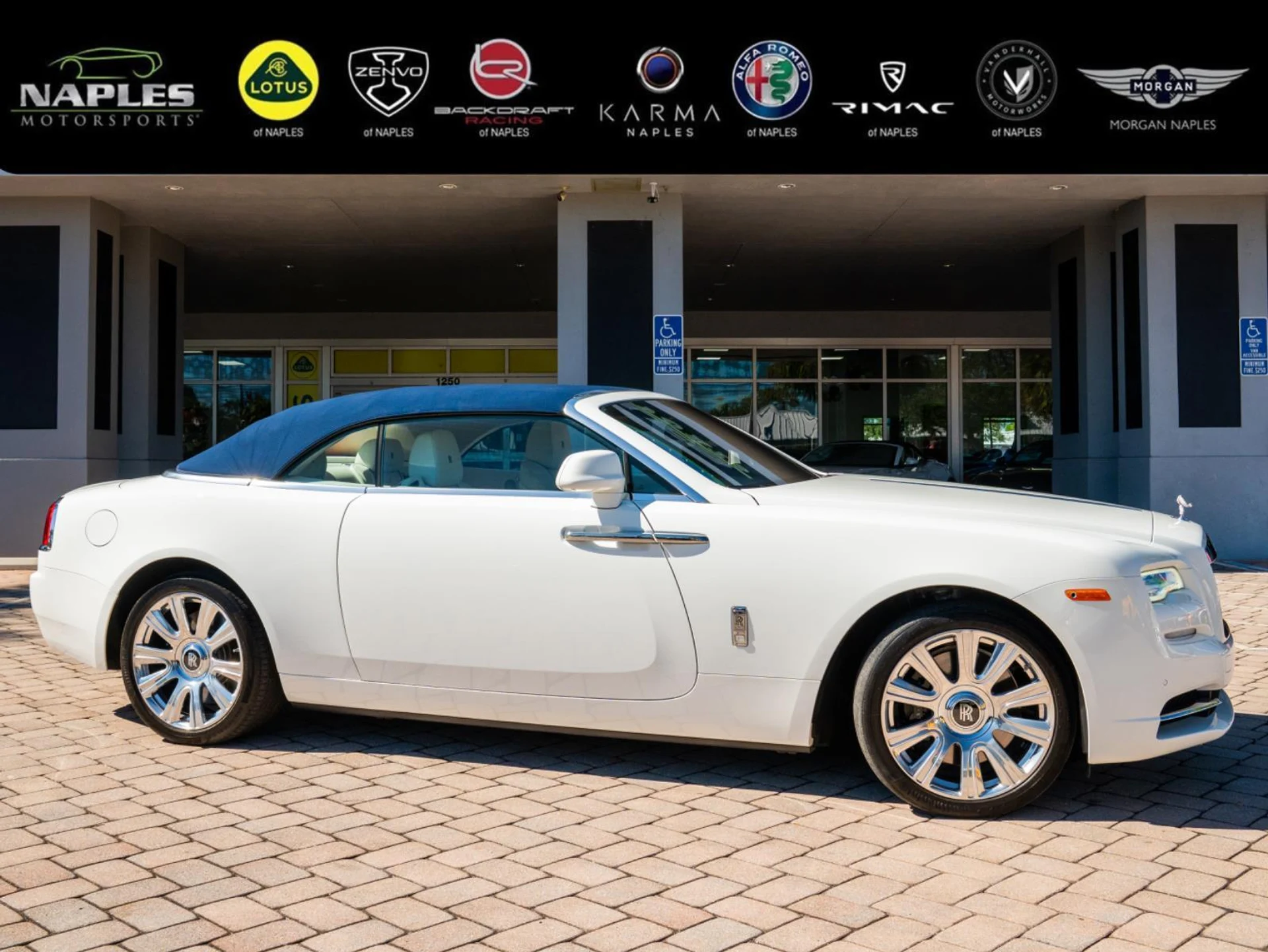 mph000_1522816717_Used_2016_Rolls_Royce_Dawn_2dr_Convertible_1769595357_e021d8e96e