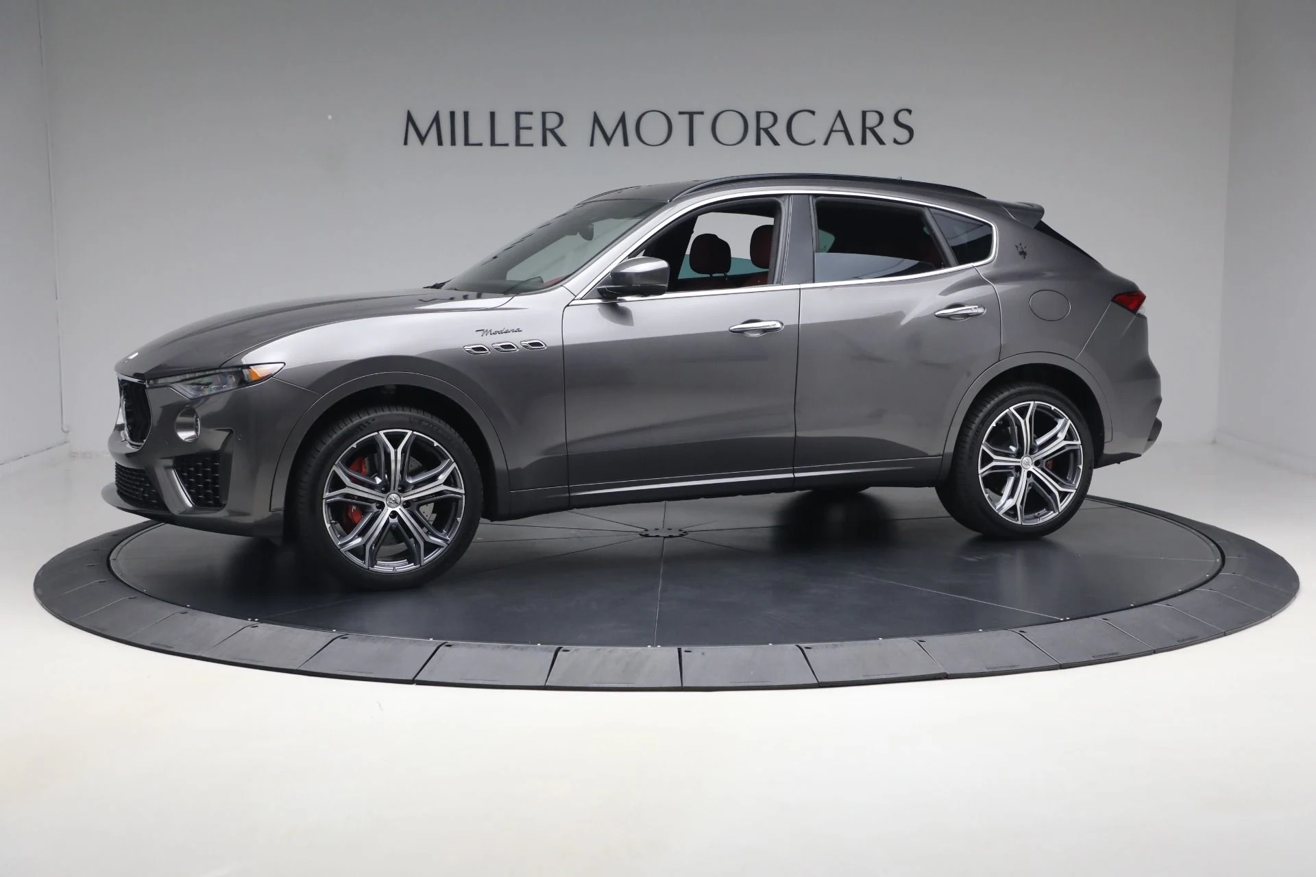 mph000_1544745522_Used_2023_Maserati_Levante_Modena_1784320725_437ddf7636