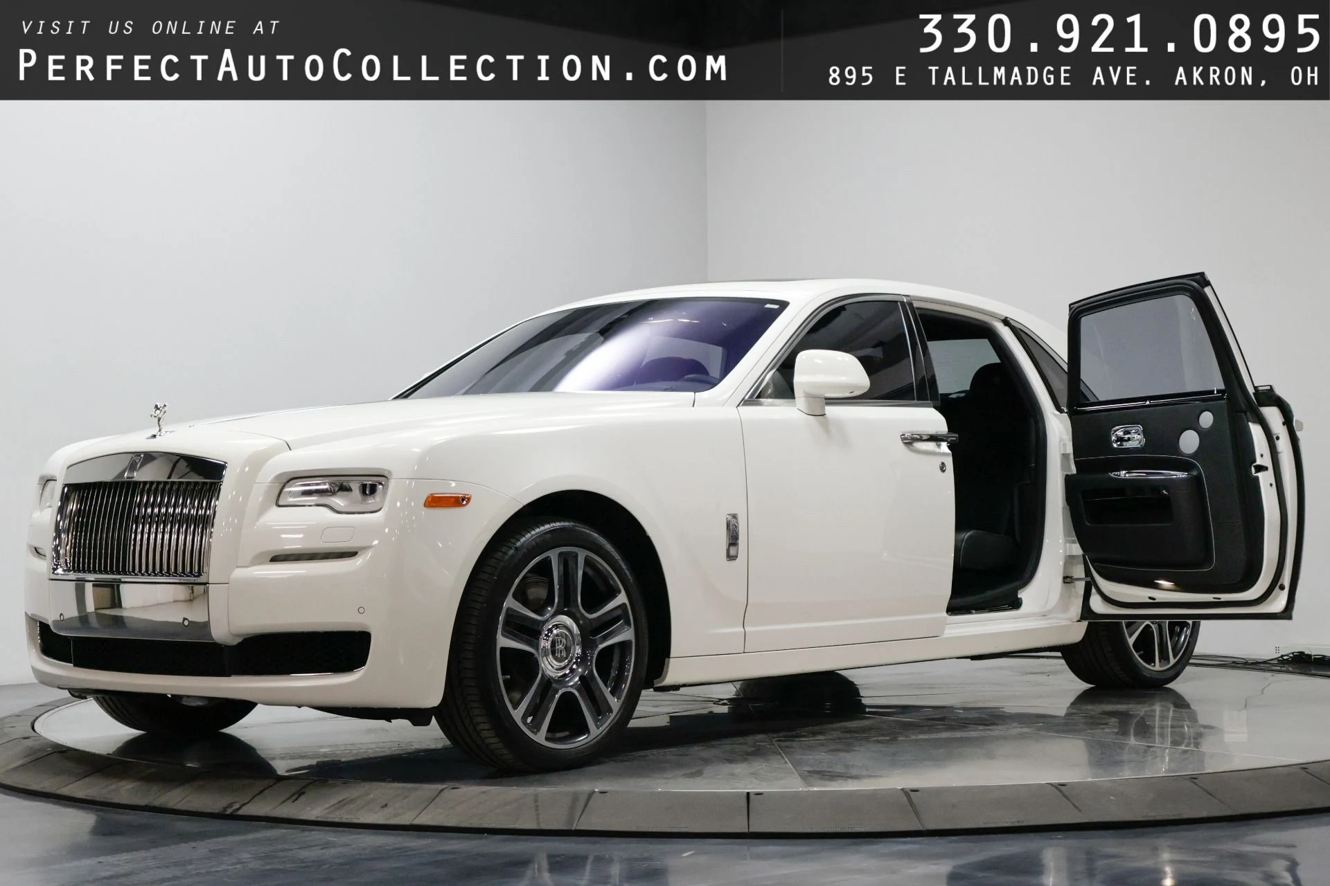mph000_1545704738_Used_2016_Rolls_Royce_Ghost_Base_1761576536_1072b4ffff