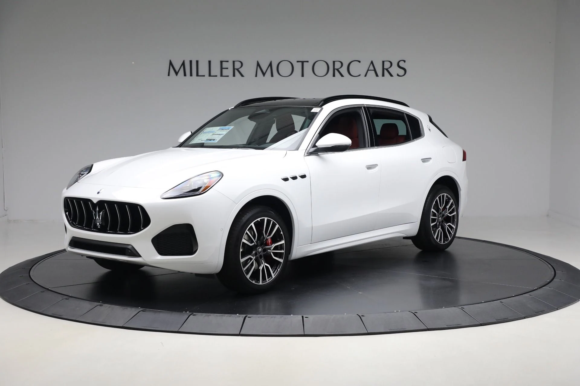 mph000_1573797050_New_2025_Maserati_Grecale_bb2de0889a