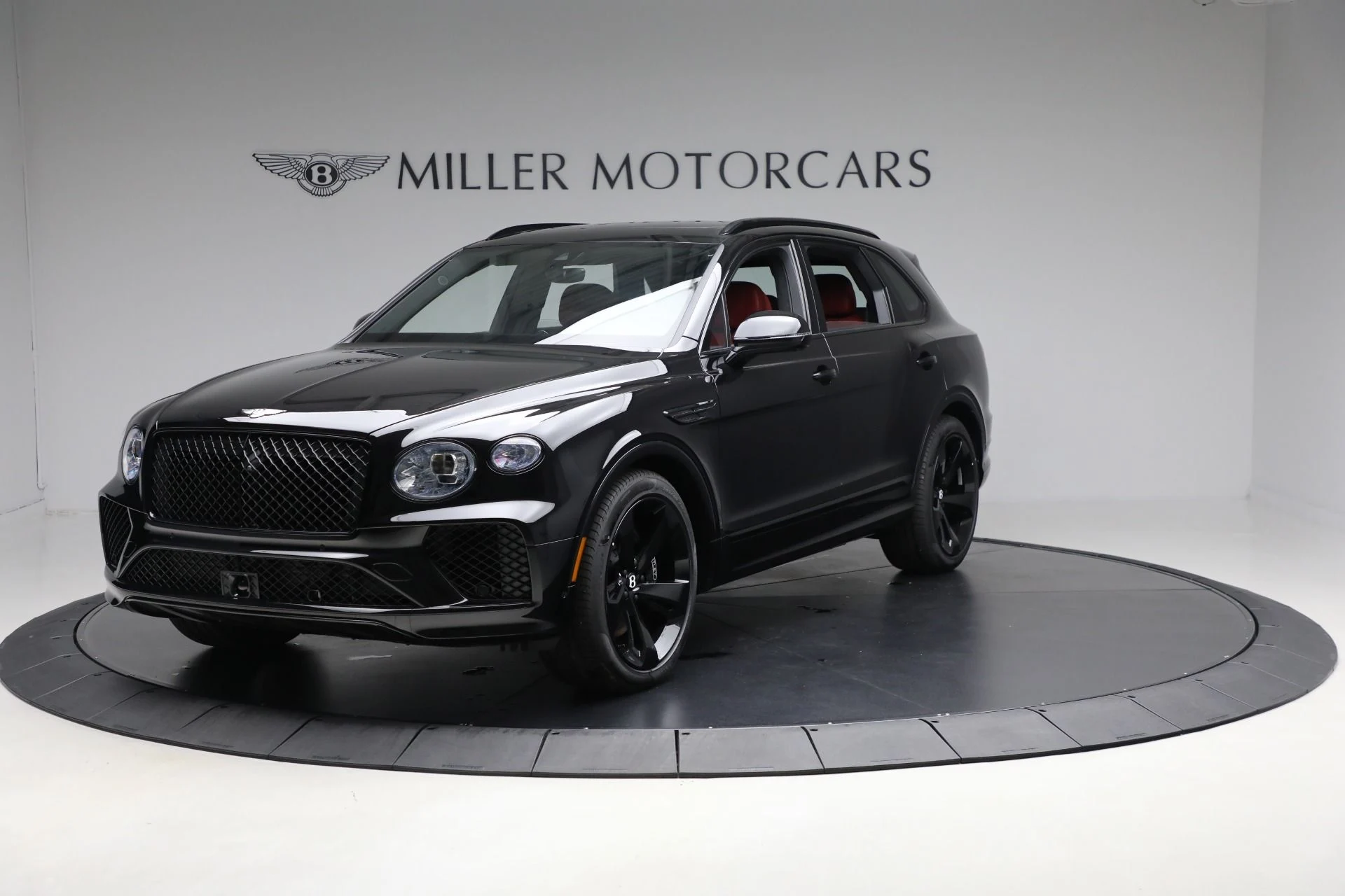 mph000_158584144_New_2025_Bentley_Bentayga_V8_b7e8206eca