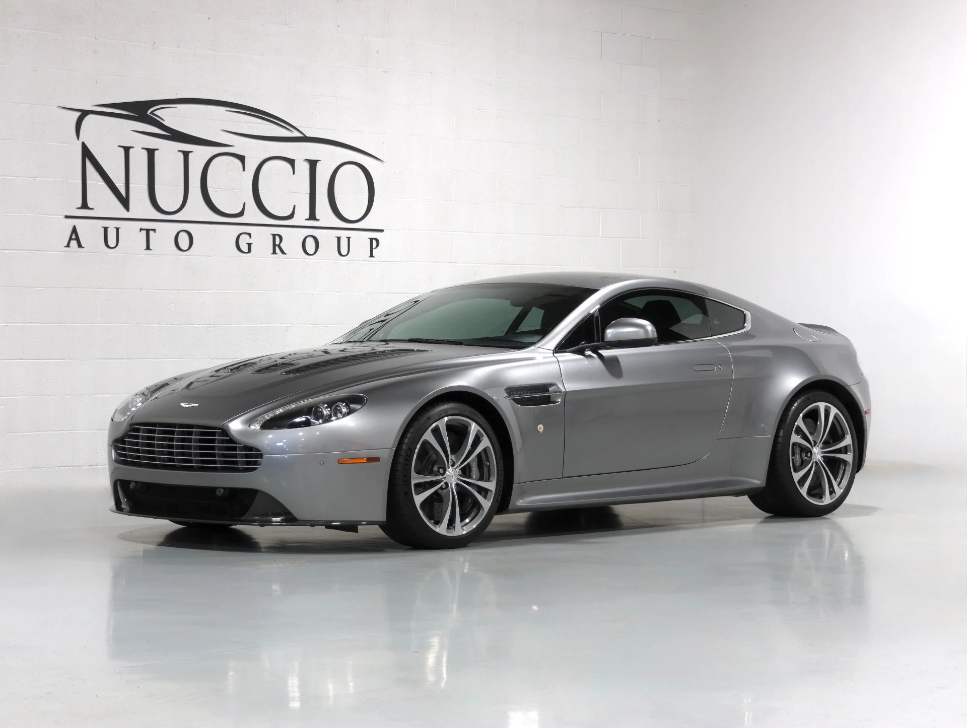 mph000_1617662986_Used_2012_Aston_Martin_V12_Vantage_Rare_6_Speed_Manual_Over_200_K_MSRP_20_K_In_Recent_Maintenance_1770845802_be6636c580