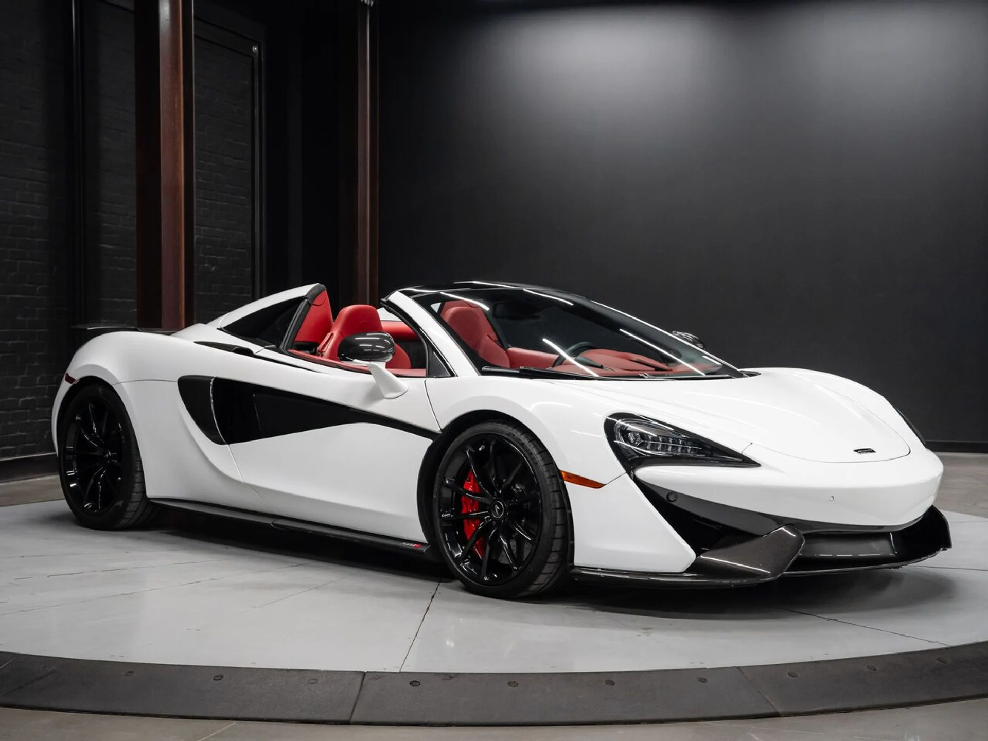 mph000_1630552798_mclaren_570s_2019_6205ce5728