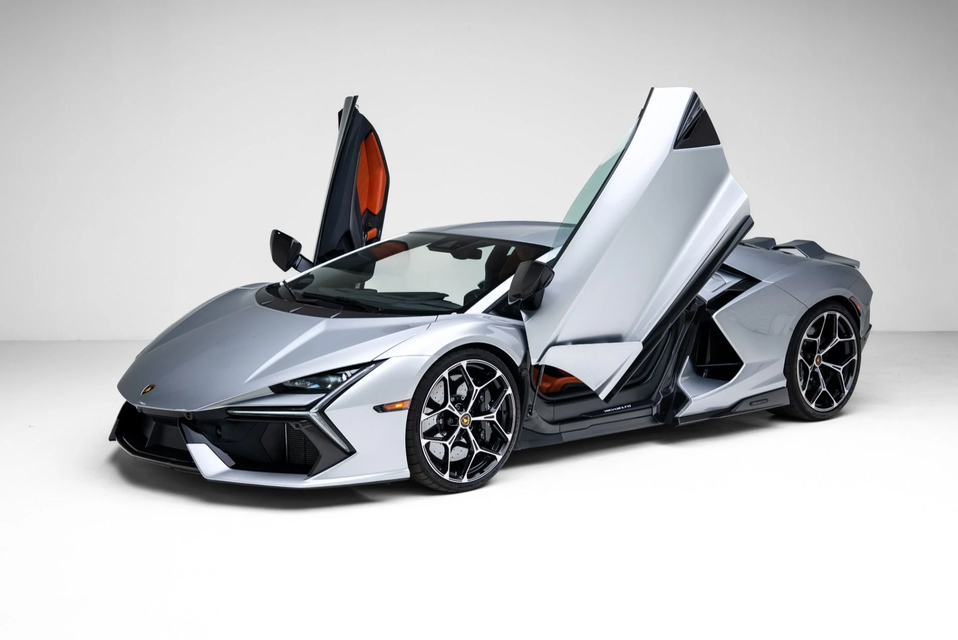 mph000_1641668944_Used_2025_Lamborghini_Revuelto_1770663111_2f7f888a21