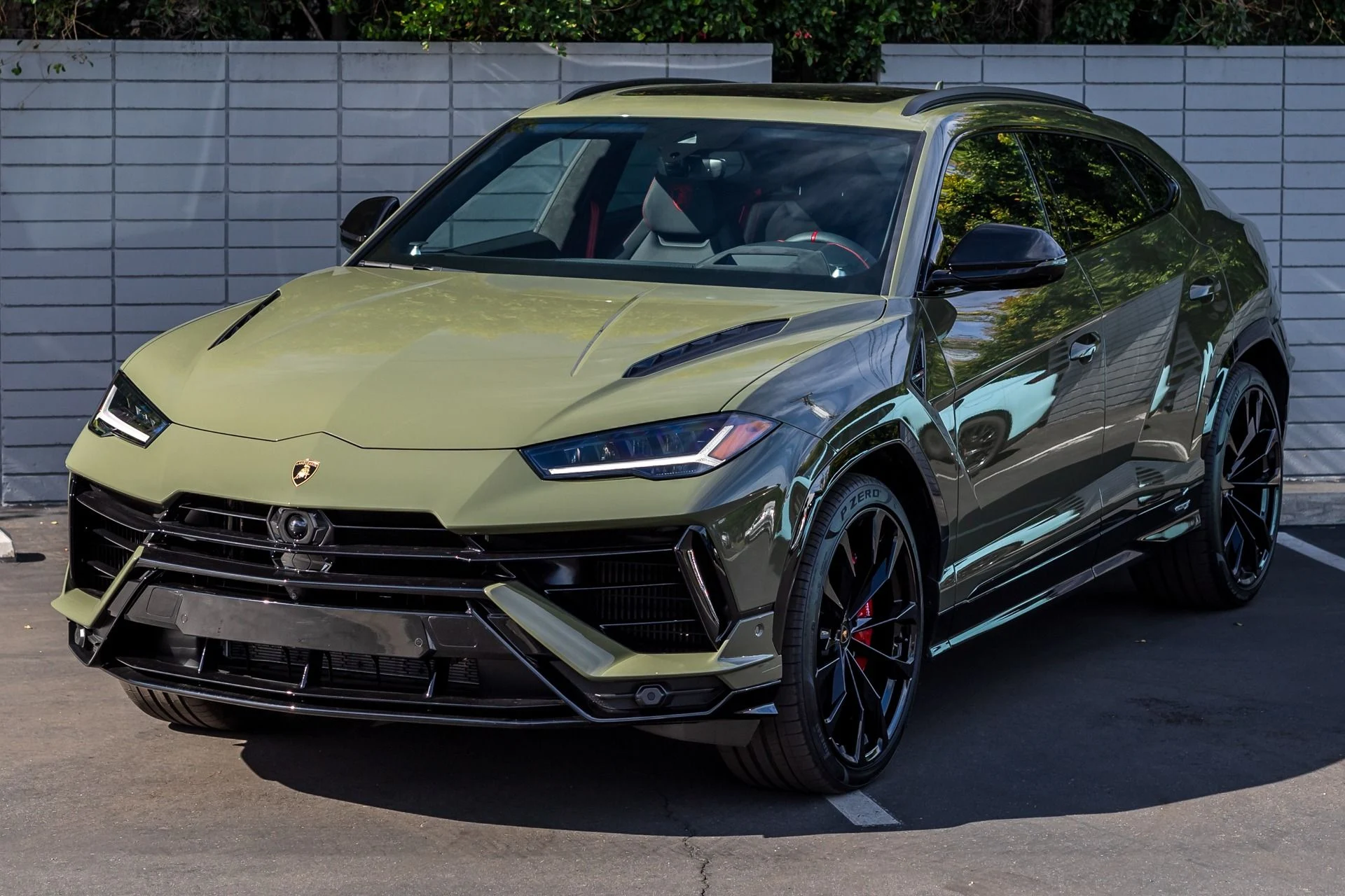mph000_1644718493_Used_2023_Lamborghini_Urus_S_1764103574_9c63c6d60b
