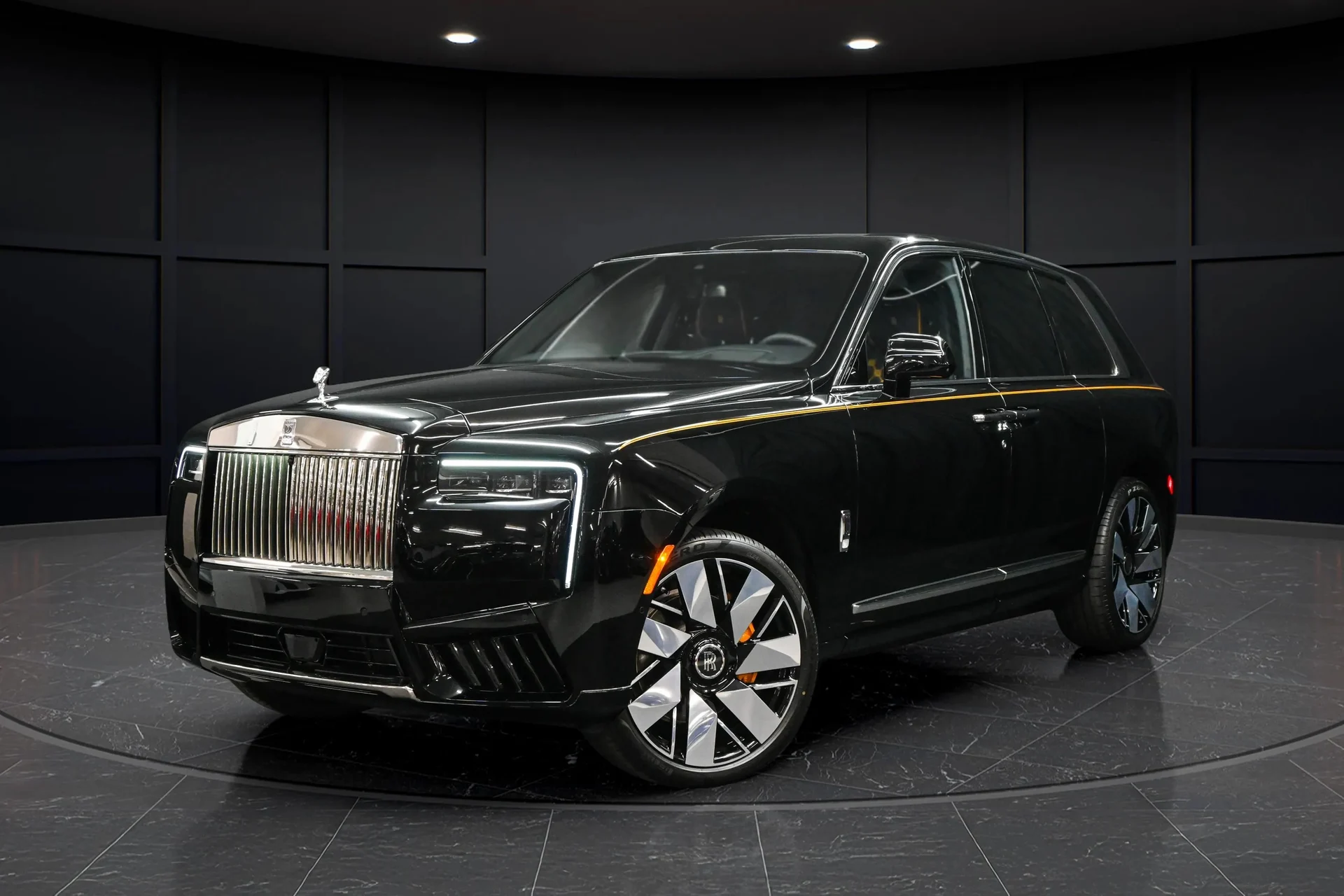 mph000_1650038403_a0a8e42c_0731_45d0_a7b7_62bec75768e0_202520_Rolls_Royce20_Cullinan20282502729_1_096f689e56