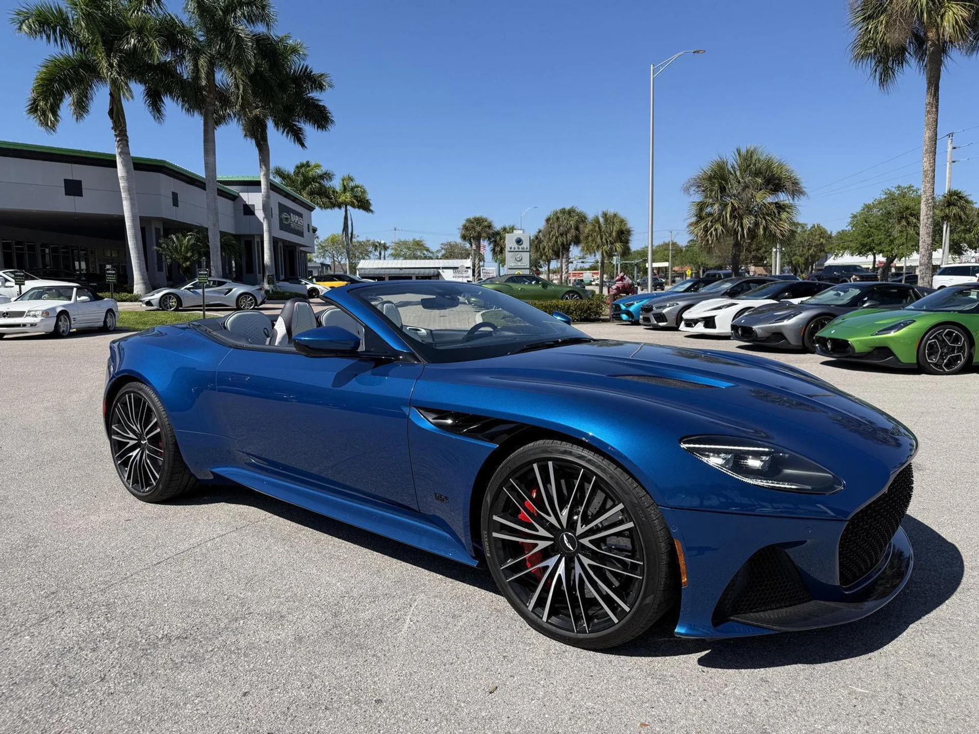 mph000_1657357961_Used_2022_Aston_Martin_DBS_Superleggera_1774123284_30c958525b