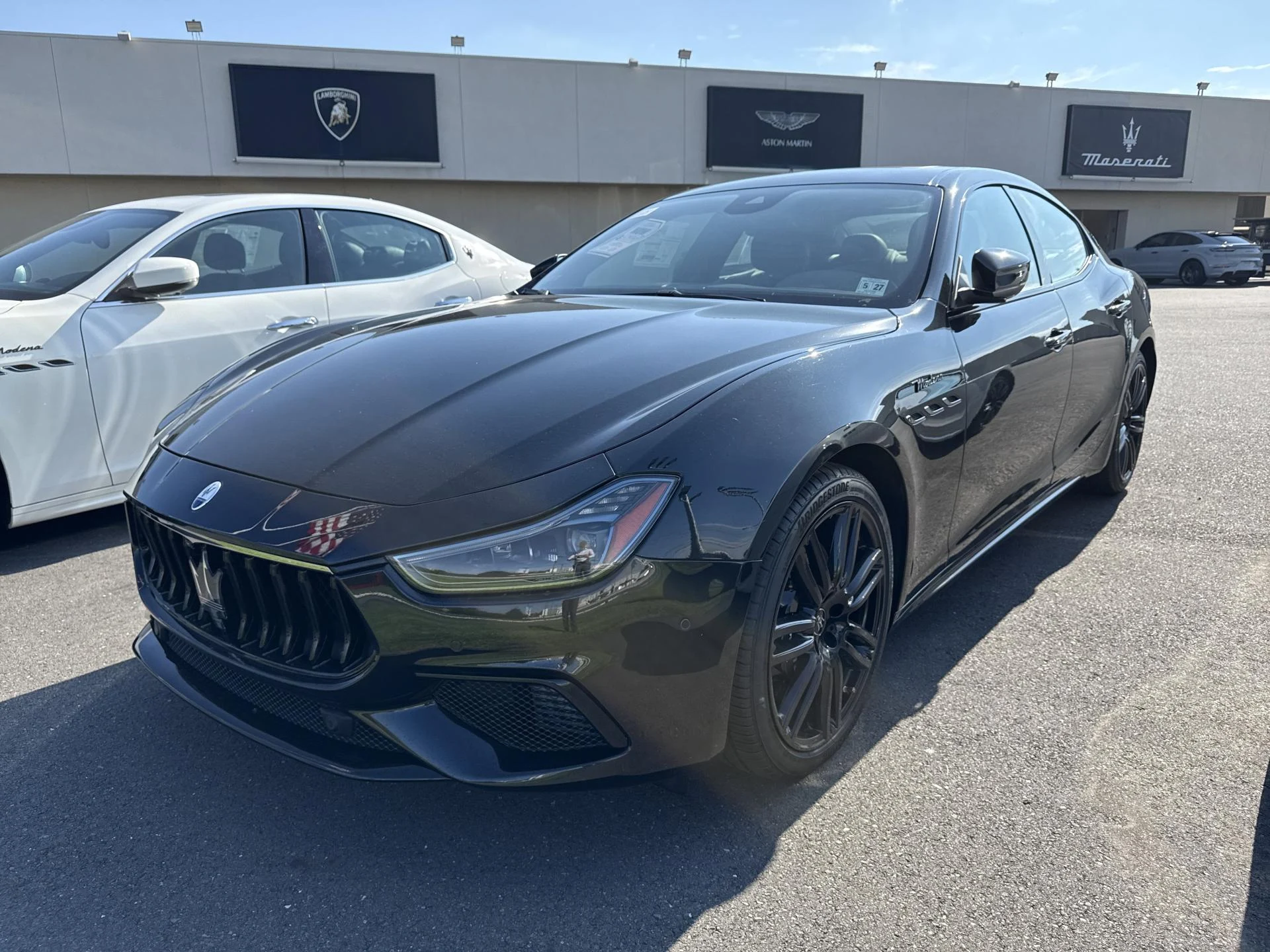 mph000_1661969633_Used_2022_Maserati_Ghibli_Modena_Q4_1758010237_7c5555e147