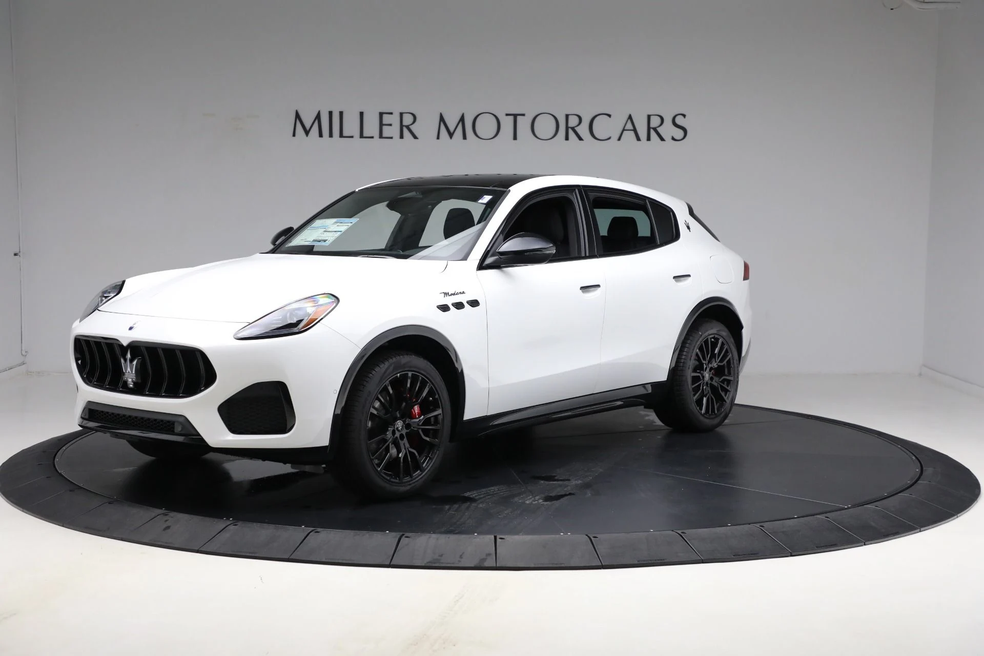 mph000_168184061_New_2025_Maserati_Grecale_Modena_482eb1c061