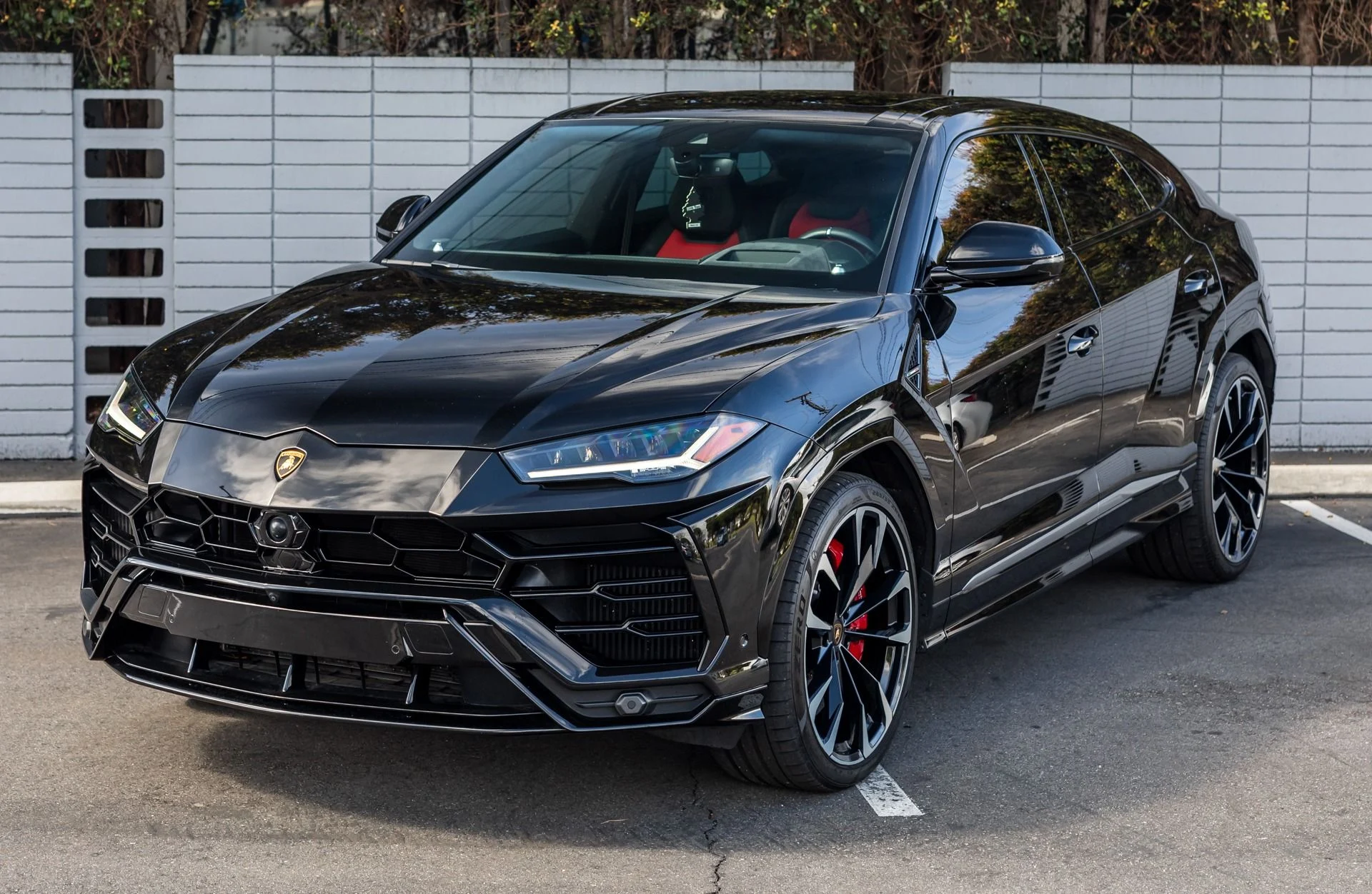 mph000_1700881930_Used_2020_Lamborghini_Urus_1739815939_650fbe3144
