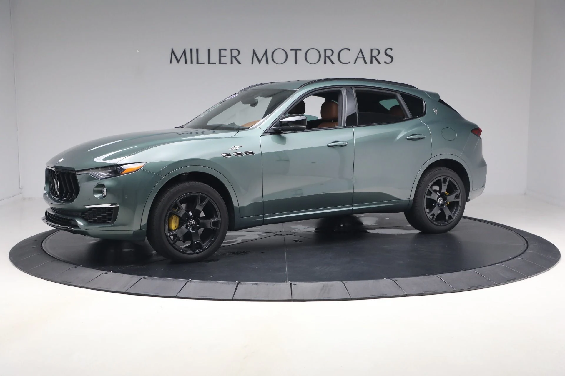 mph000_1708426749_Used_2022_Maserati_Levante_GT_1777581041_3f5adfe42e