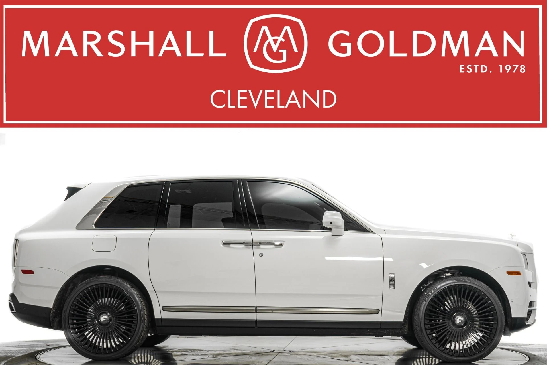 mph000_1728242588_Used_2020_Rolls_Royce_Cullinan_Polished_22_Wheels_Rear_Theatre_Configuration_Rolls_Royce_Bespoke_Audio_1771596522_b2627d71f0