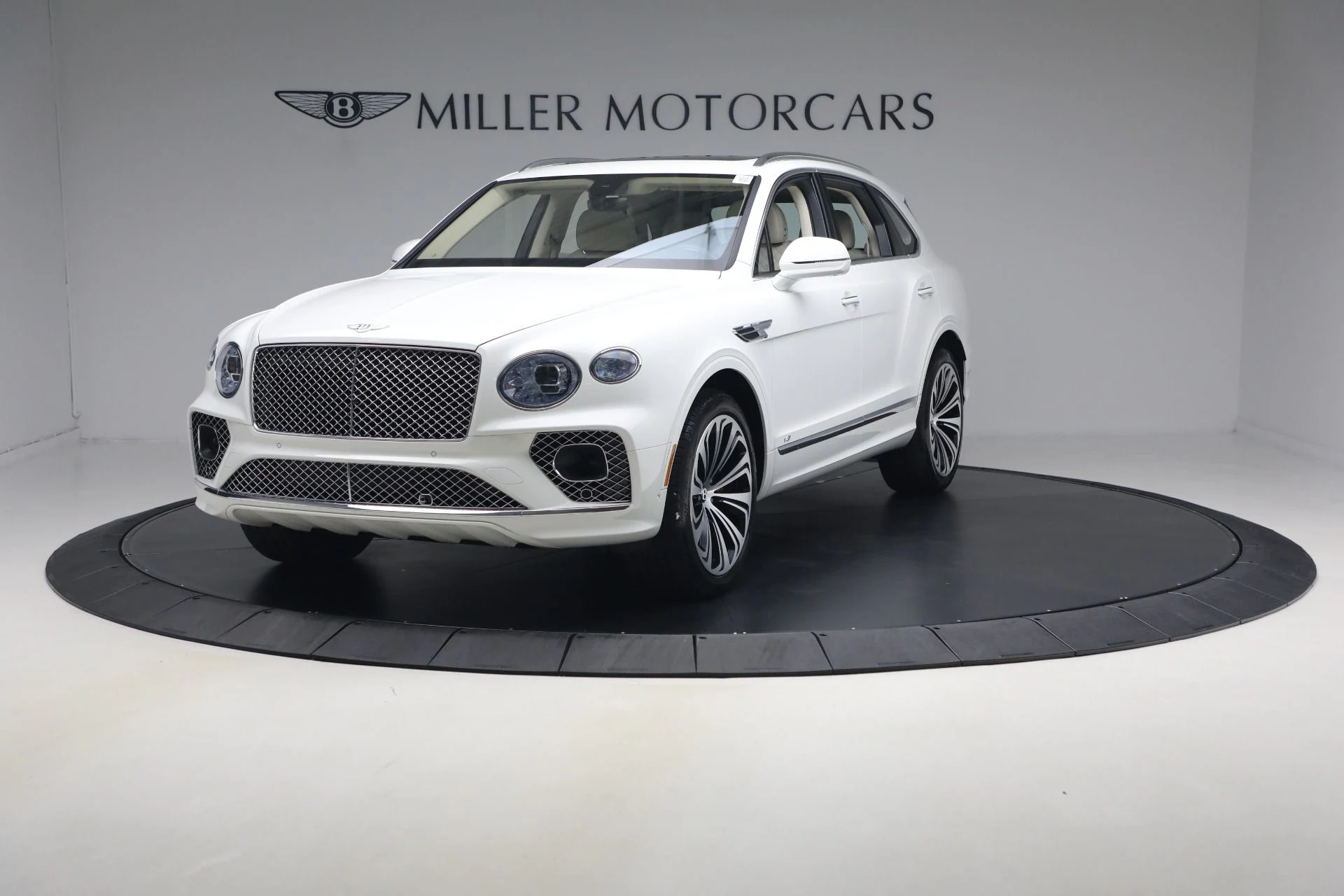 mph000_172892610_Used_2022_Bentley_Bentayga_V8_1777753010_095b72273f