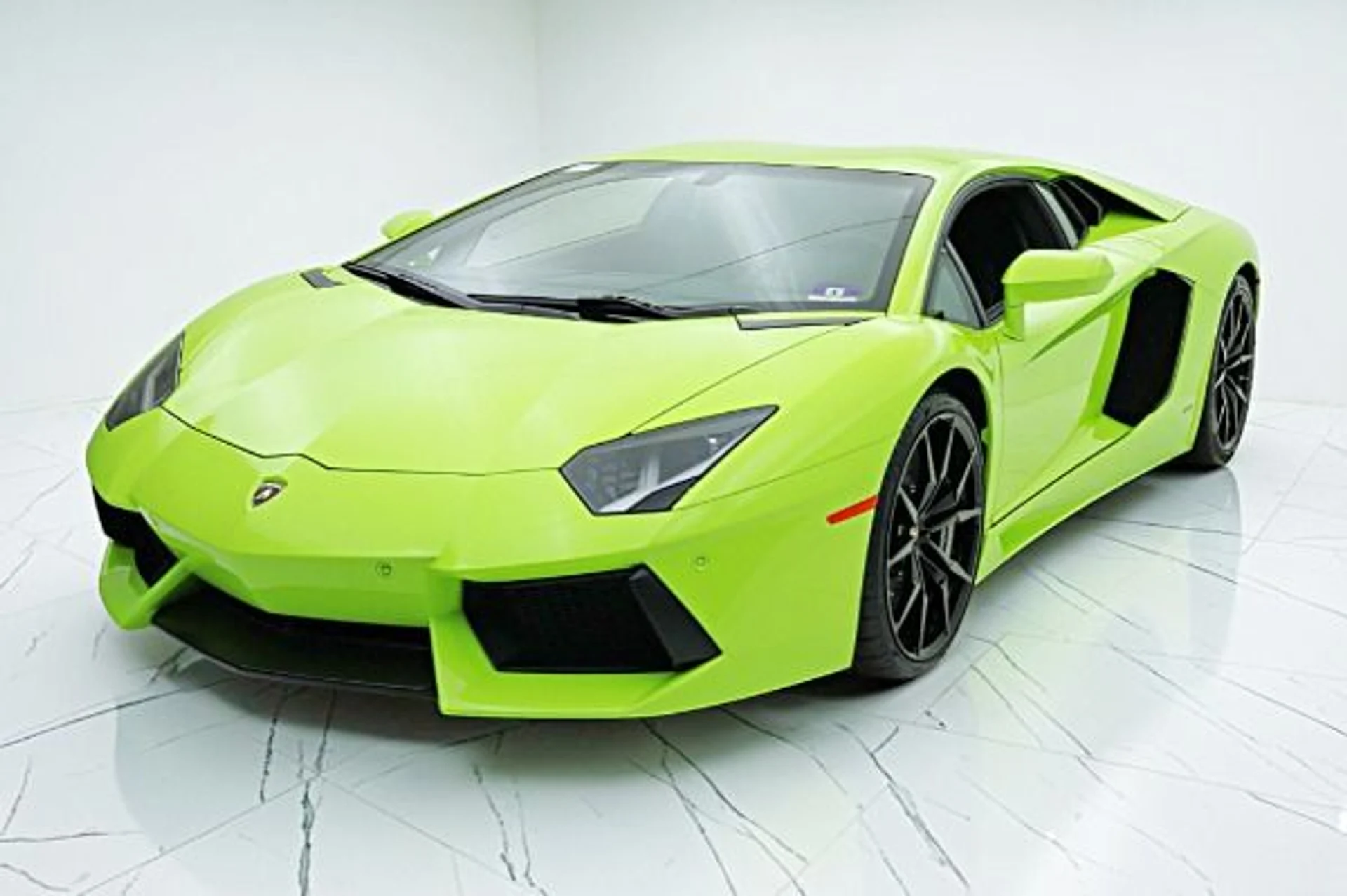 mph000_1741486079_Used_2016_Lamborghini_Aventador_LP_700_4_667909035c