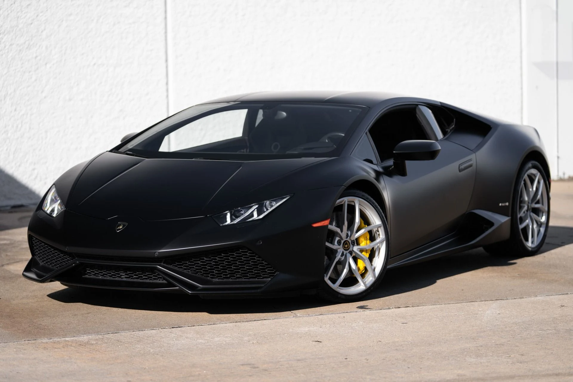 mph000_1743508459_Used_2015_Lamborghini_Huracan_LP_610_4_1768245751_292af2df5b