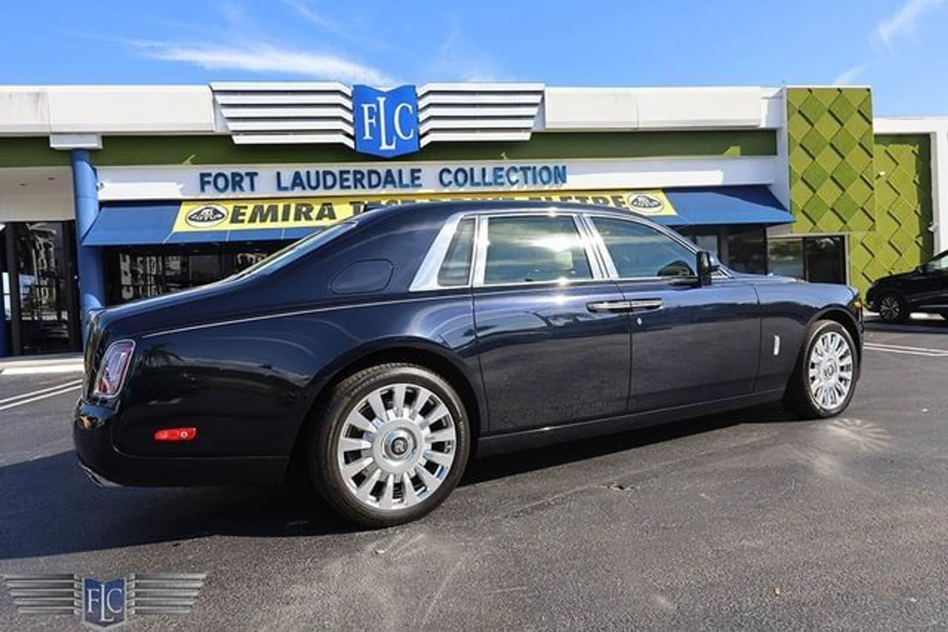 mph000_1749301504_used_2018_rolls_royce_phantom_sedan_6305_22718398_5_640_be26da1d22