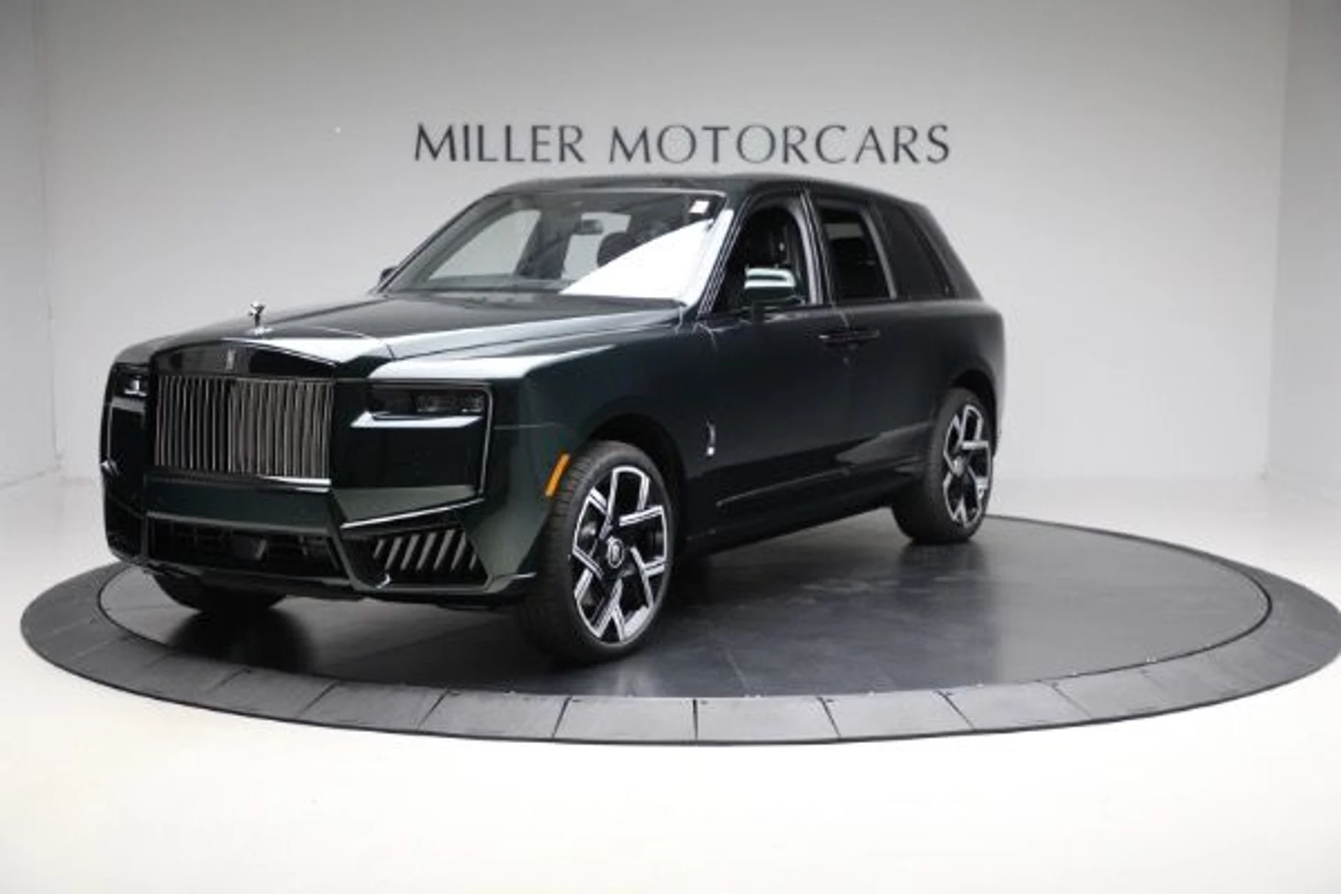 mph000_1751377073_New_2025_Rolls_Royce_Black_Badge_Cullinan_ad74509483