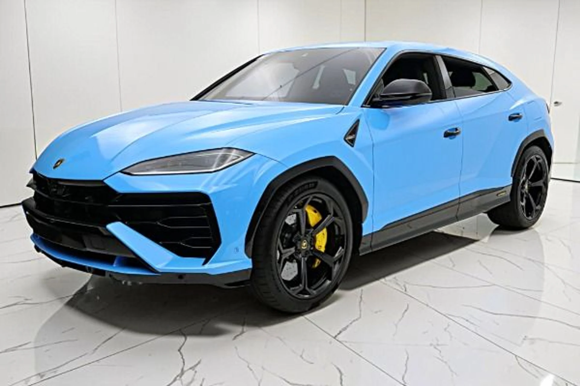 mph000_1754469100_Used_2025_Lamborghini_Urus_SELEASE_OPTIONS_AVAILABLE_c5ef836ce2