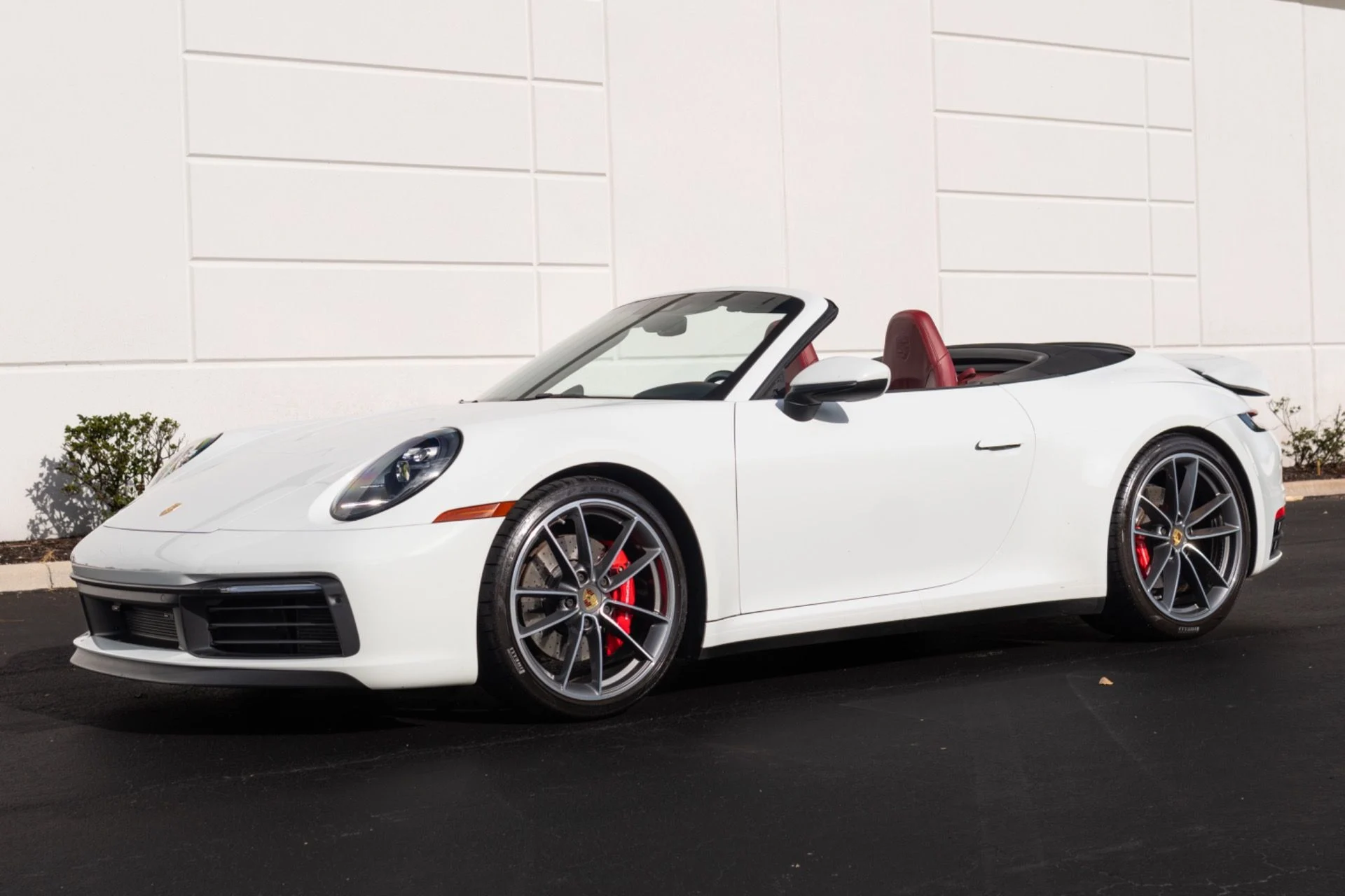 mph000_1761567687_Used_2020_Porsche_911_Carrera_S_1779851451_f7b2825912