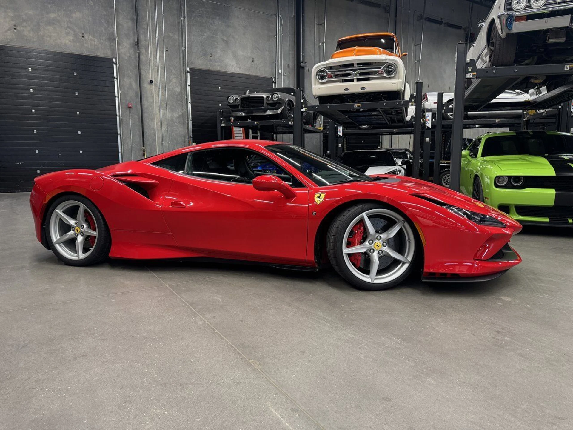 mph000_1762852401_ferrari_f8_tributo_2021_f990339134