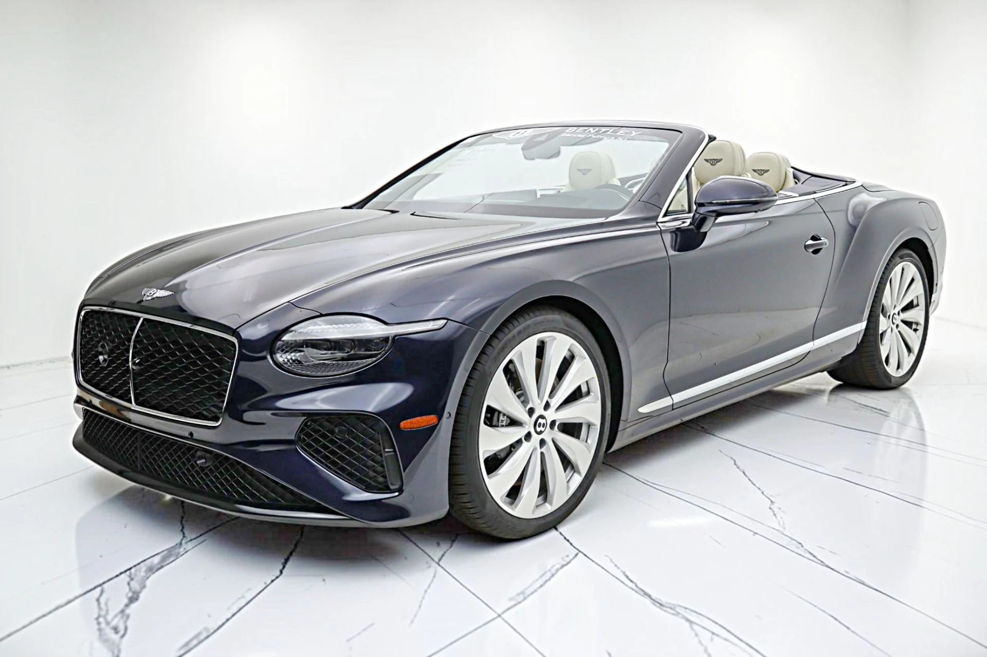 mph000_1771021554_New_2026_Bentley_Continental_GTC_6b97fe8e6e