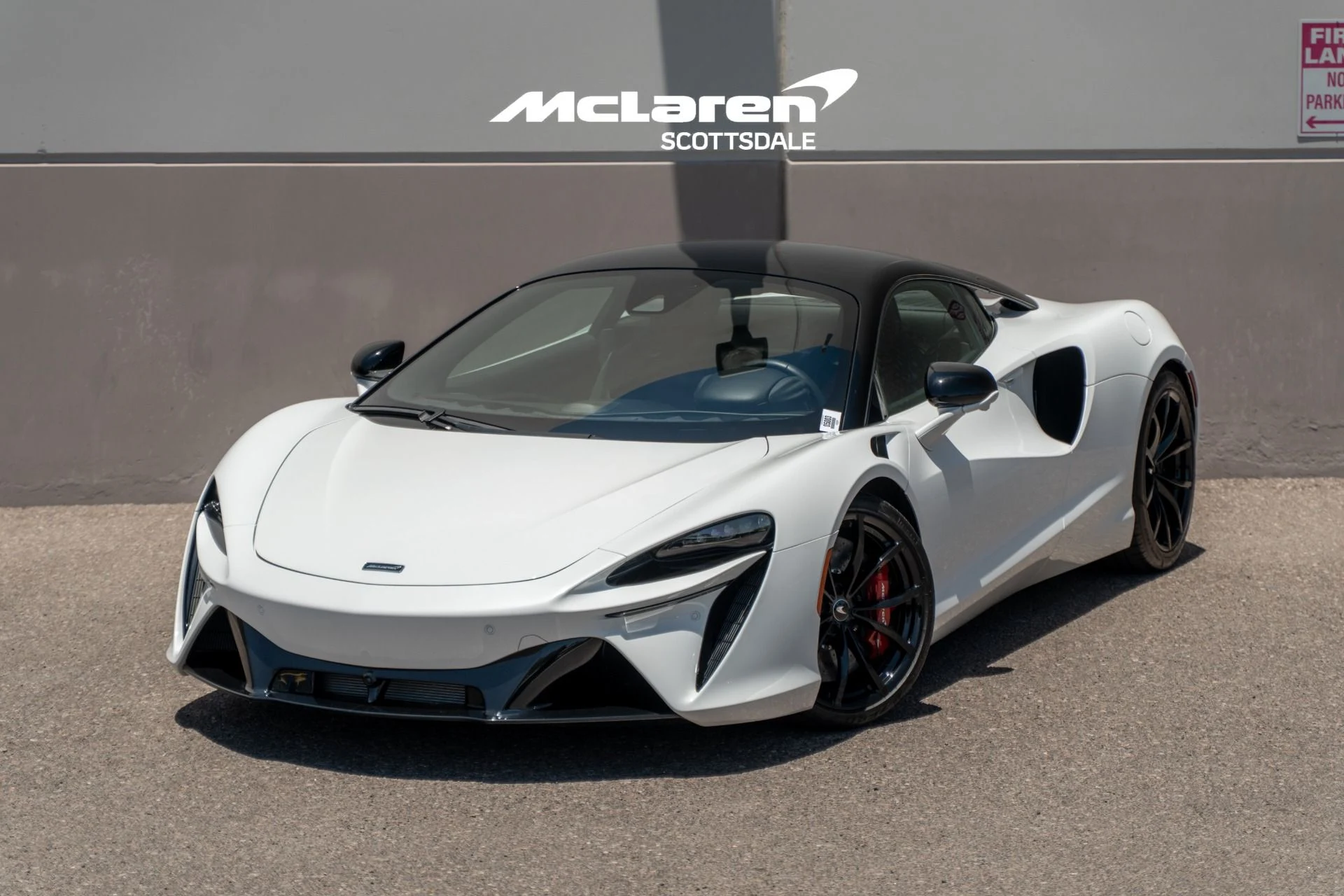 mph000_1782360594_Used_2023_MCLAREN_ARTURA_1782147519_8d3c3fb528