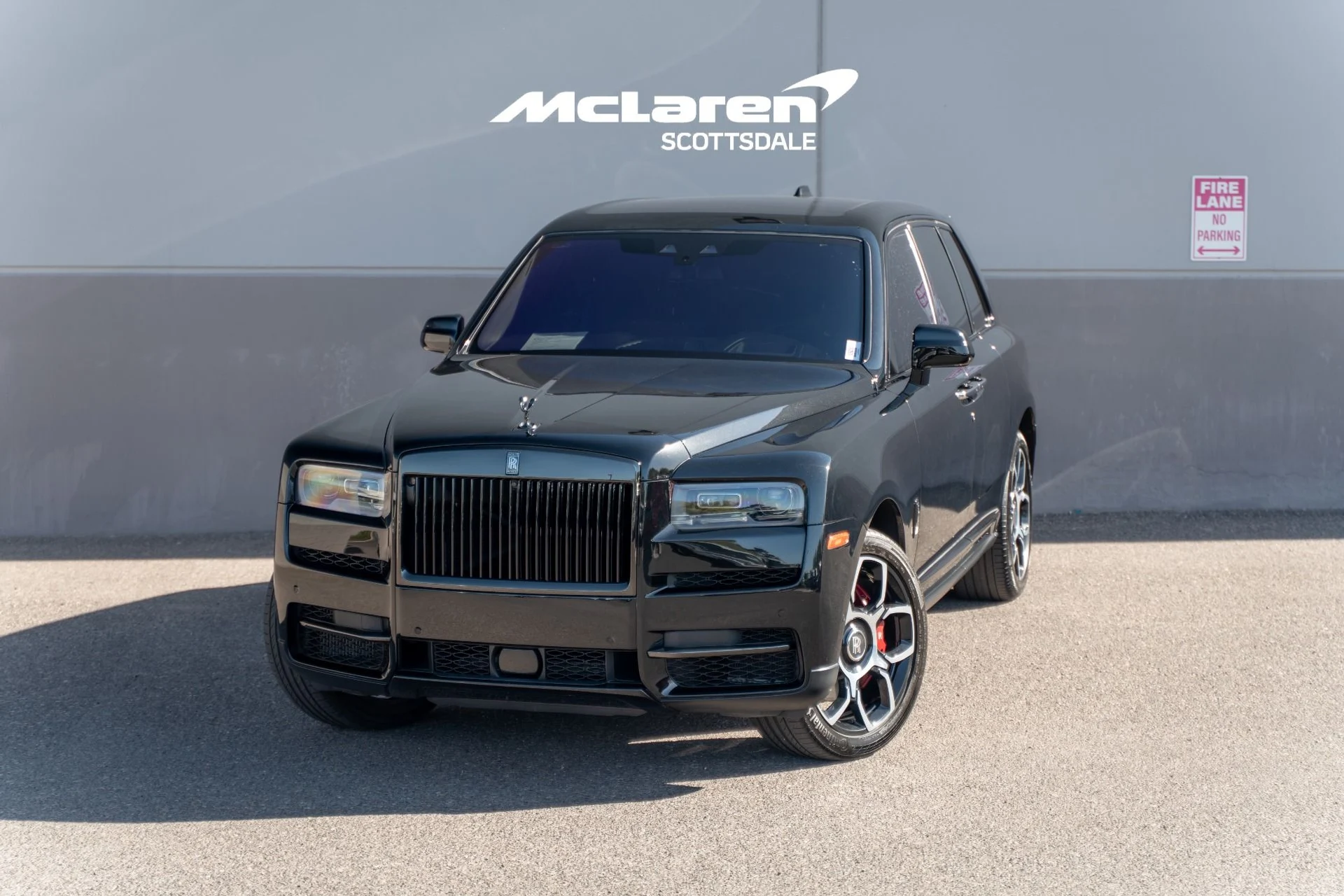 mph000_1805170944_Used_2022_Rolls_Royce_CULLINAN_1780678821_e1e86ef790
