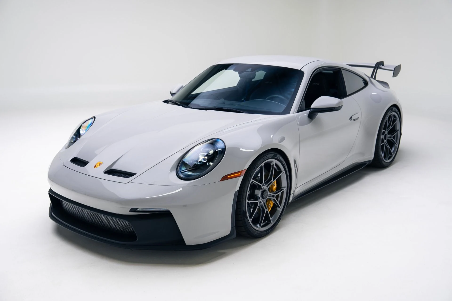 mph000_1805472278_Used_2024_Porsche_911_GT_3_1766184521_08d0bbf335