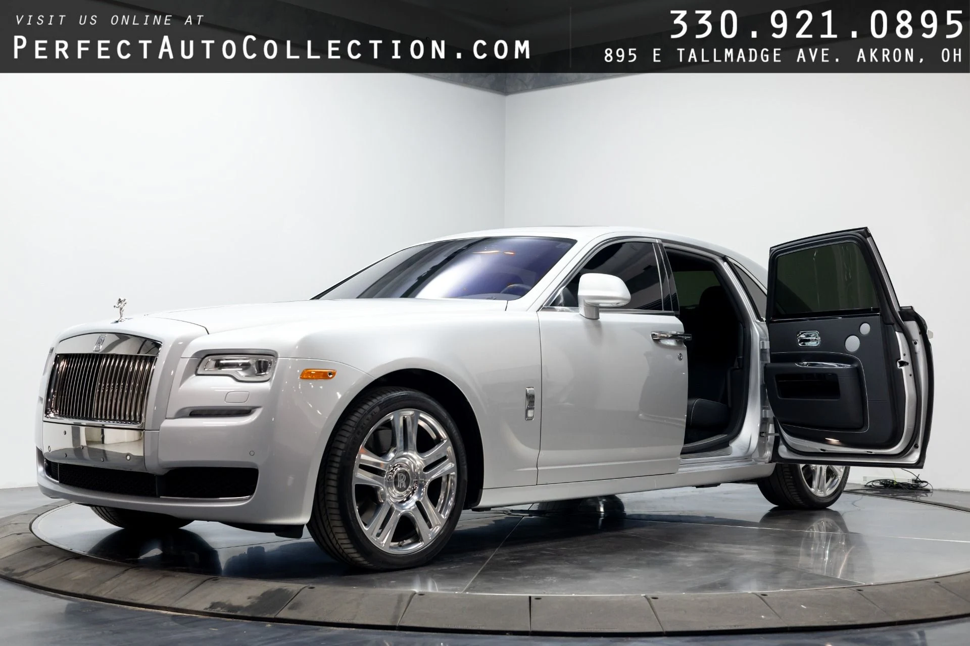 mph000_1805584738_Used_2015_Rolls_Royce_Ghost_1760219601_72185820e3
