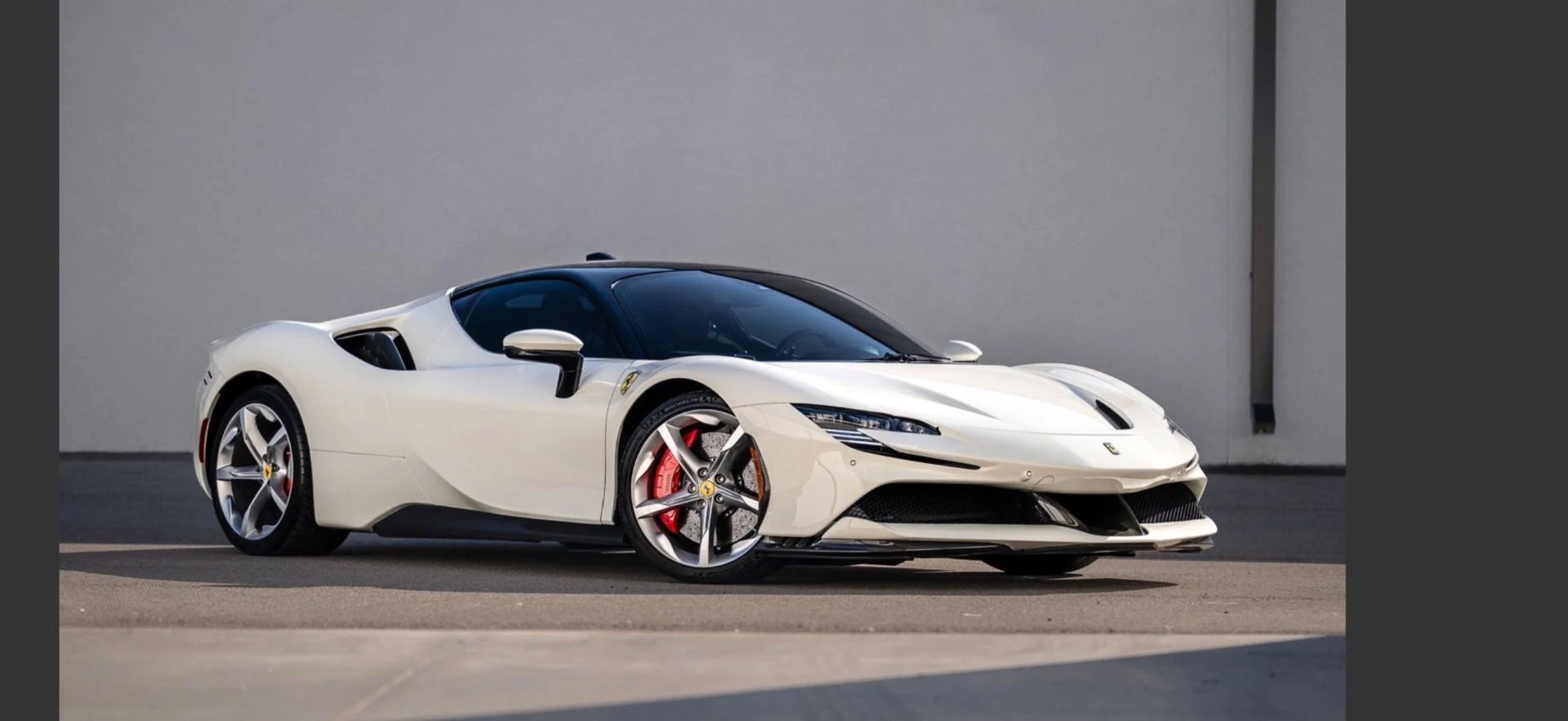 mph000_180780258_Used_2023_Ferrari_SF_90_Stradale_1782505281_787685d05e