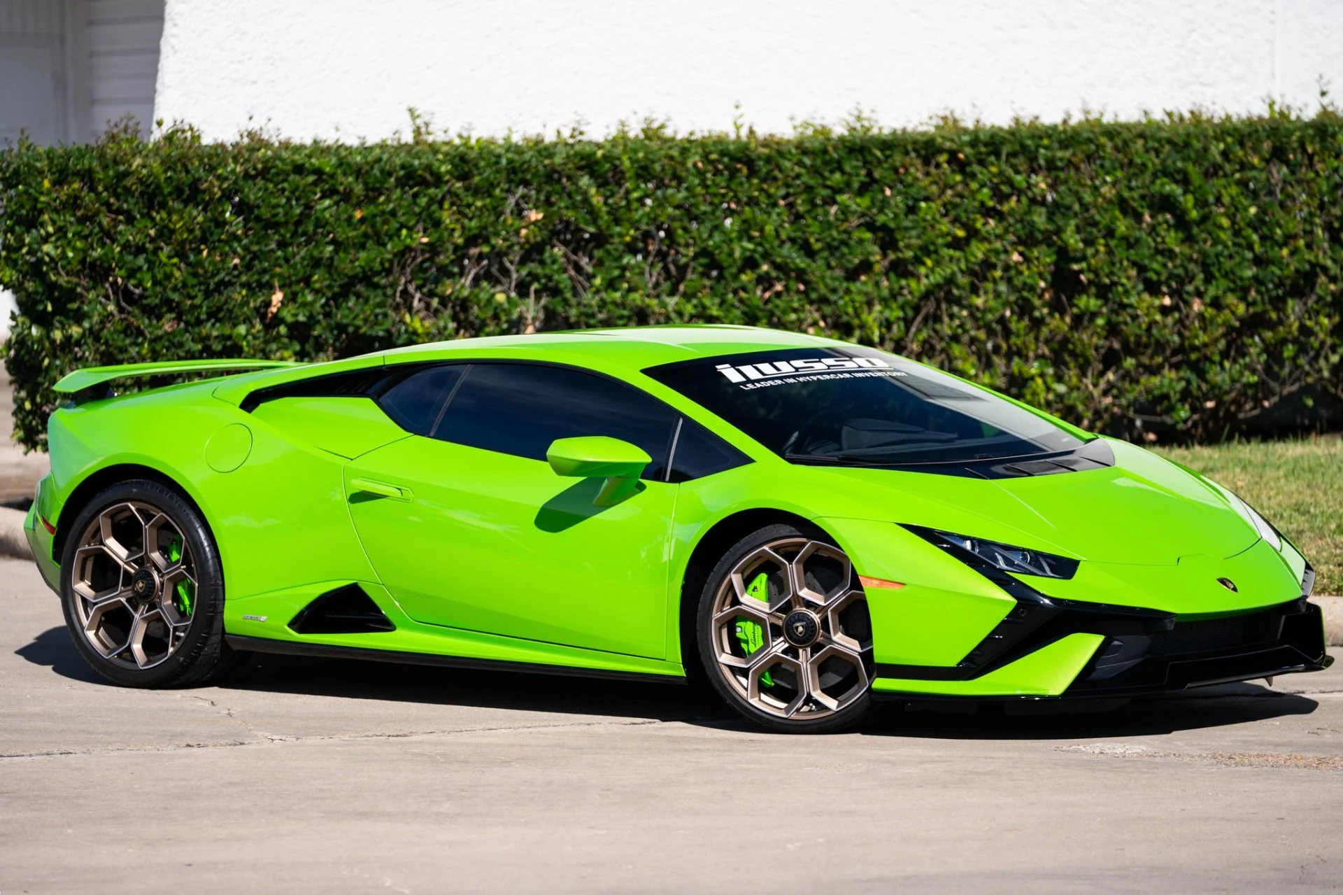 mph000_1813871432_Used_2024_Lamborghini_Huracan_Tecnica_1764704273_44a75e39f0