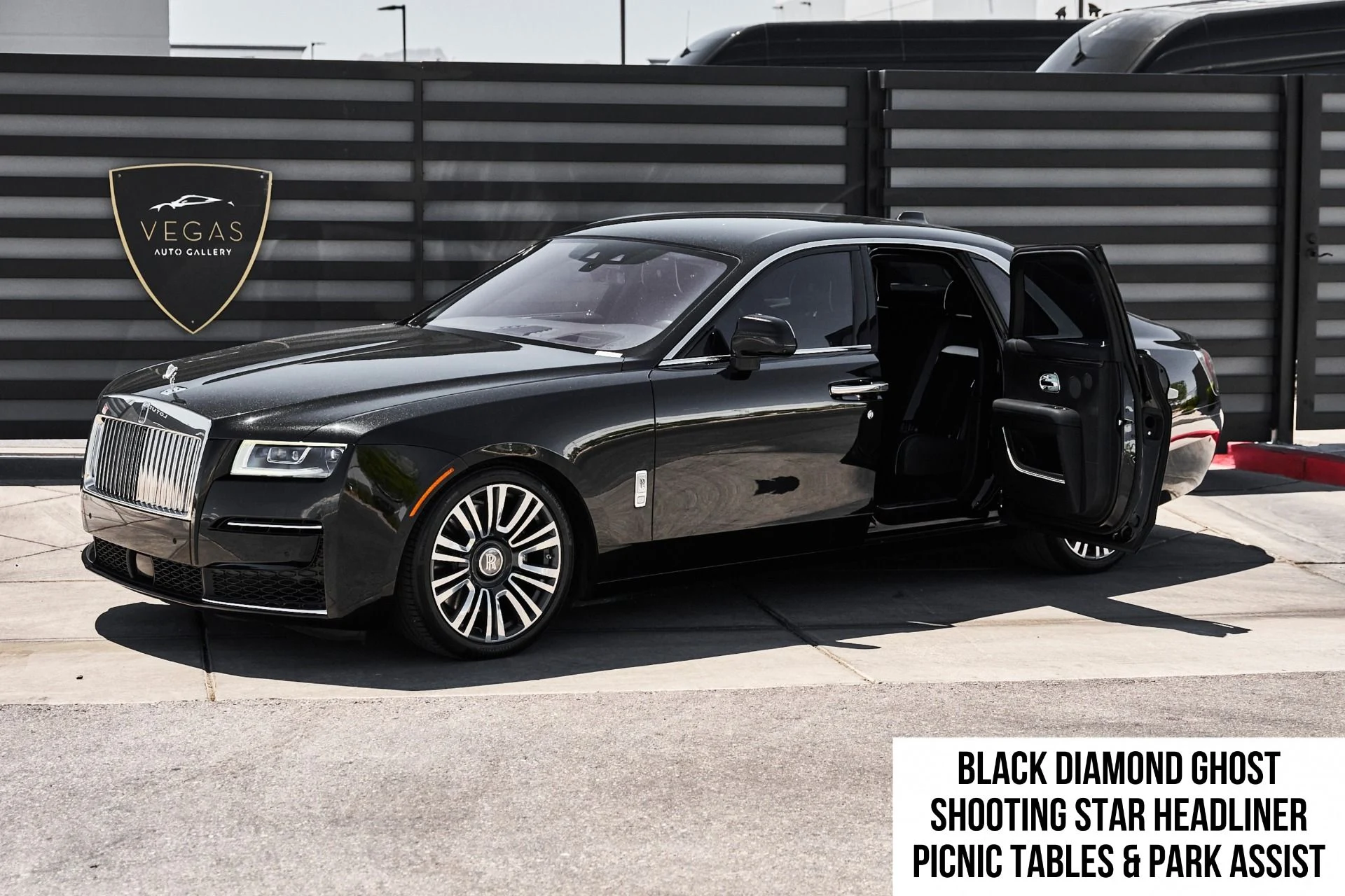 mph000_1821409312_Used_2023_Rolls_Royce_Ghost_Base_1781657285_c3438120a8