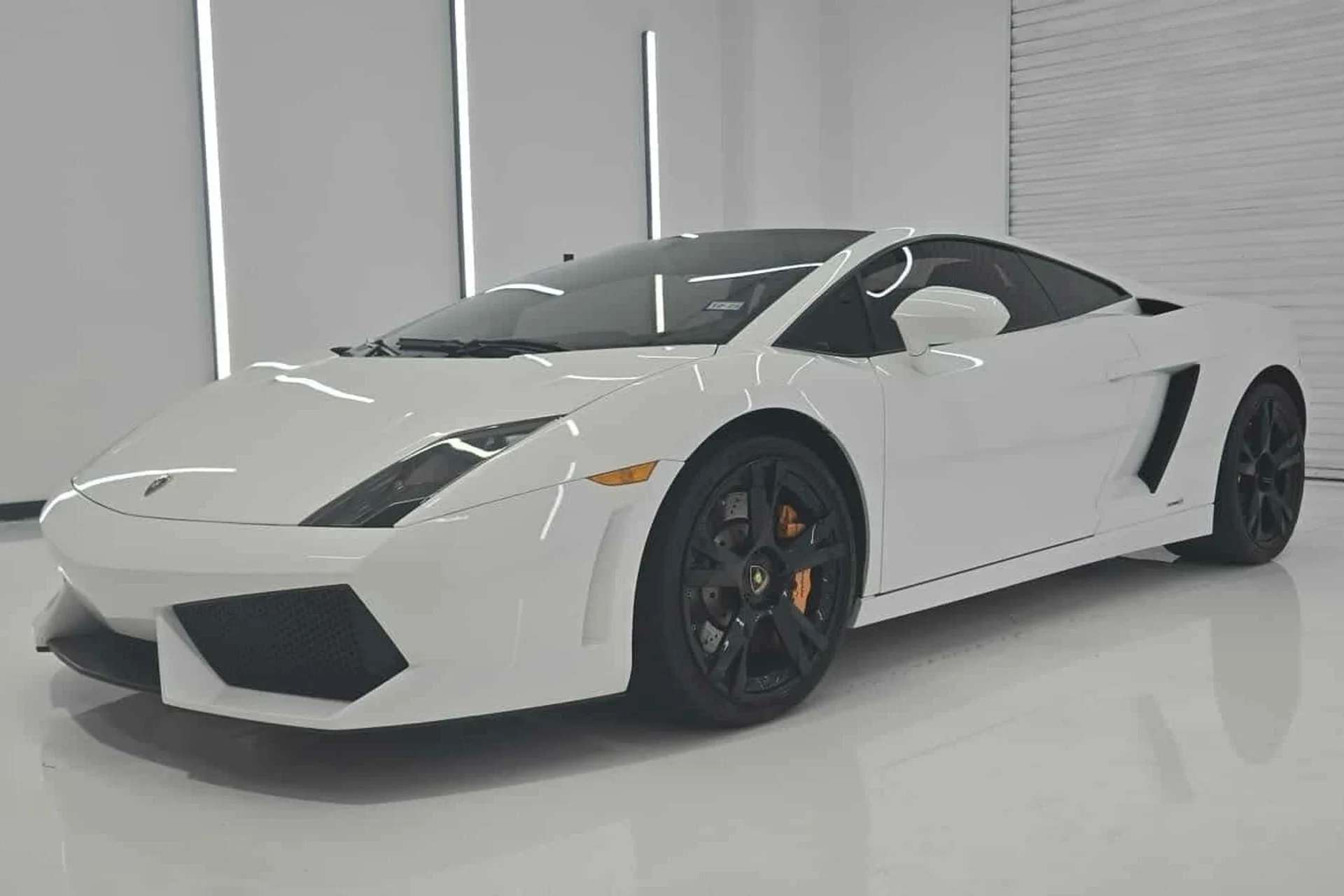 mph000_182352549_Used_2011_Lamborghini_Gallardo_LP_550_2_1763594417_202291e76f