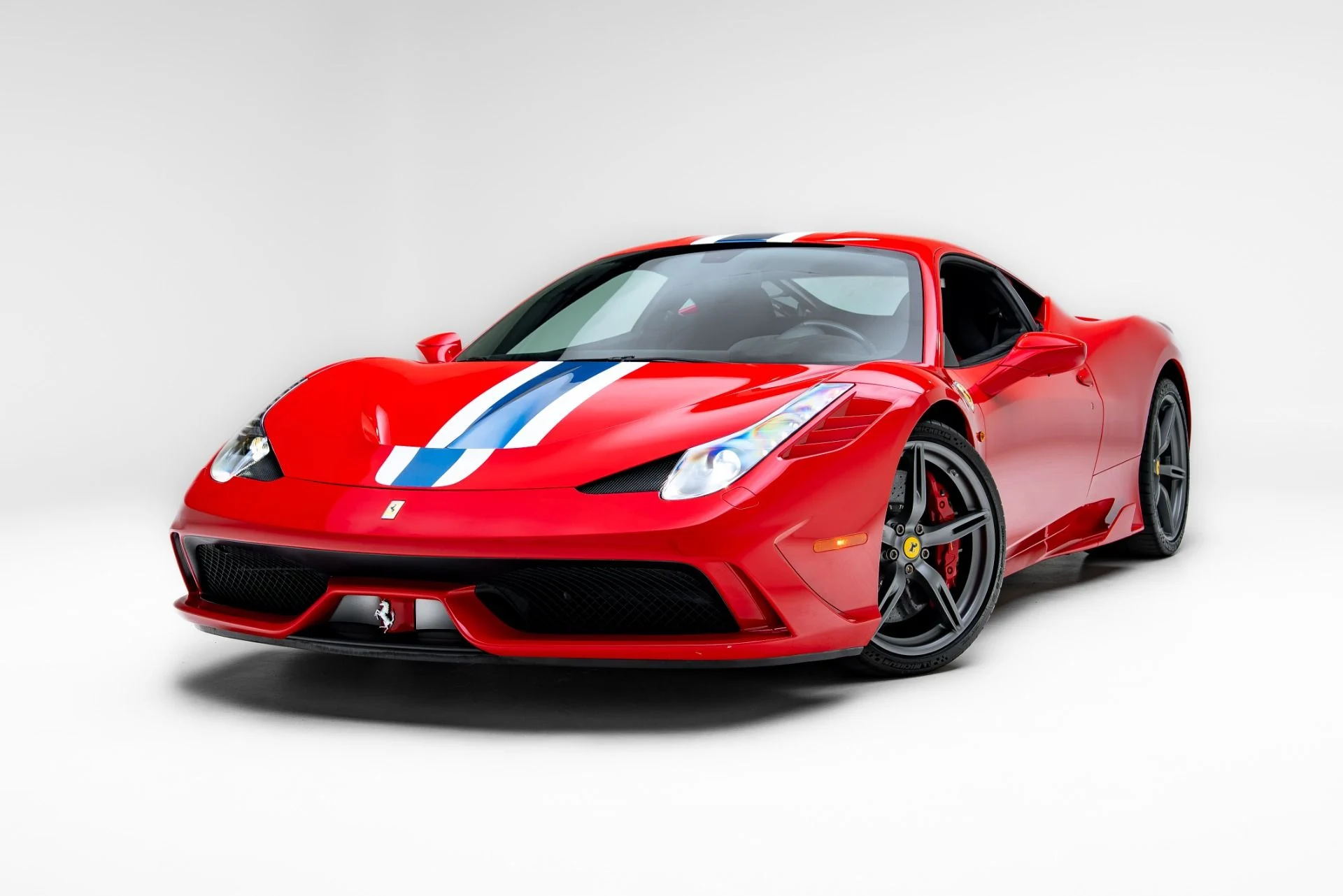 mph000_1830882090_Used_2015_Ferrari_458_Speciale_1777334454_c7c1391124