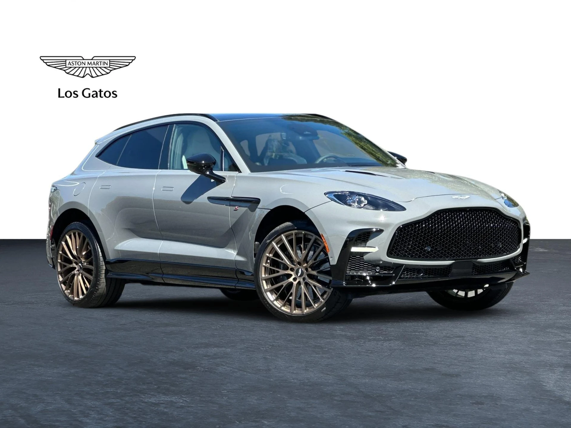 mph000_1839854430_New_2026_Aston_Martin_DBX_S_1790736448_43920a5067