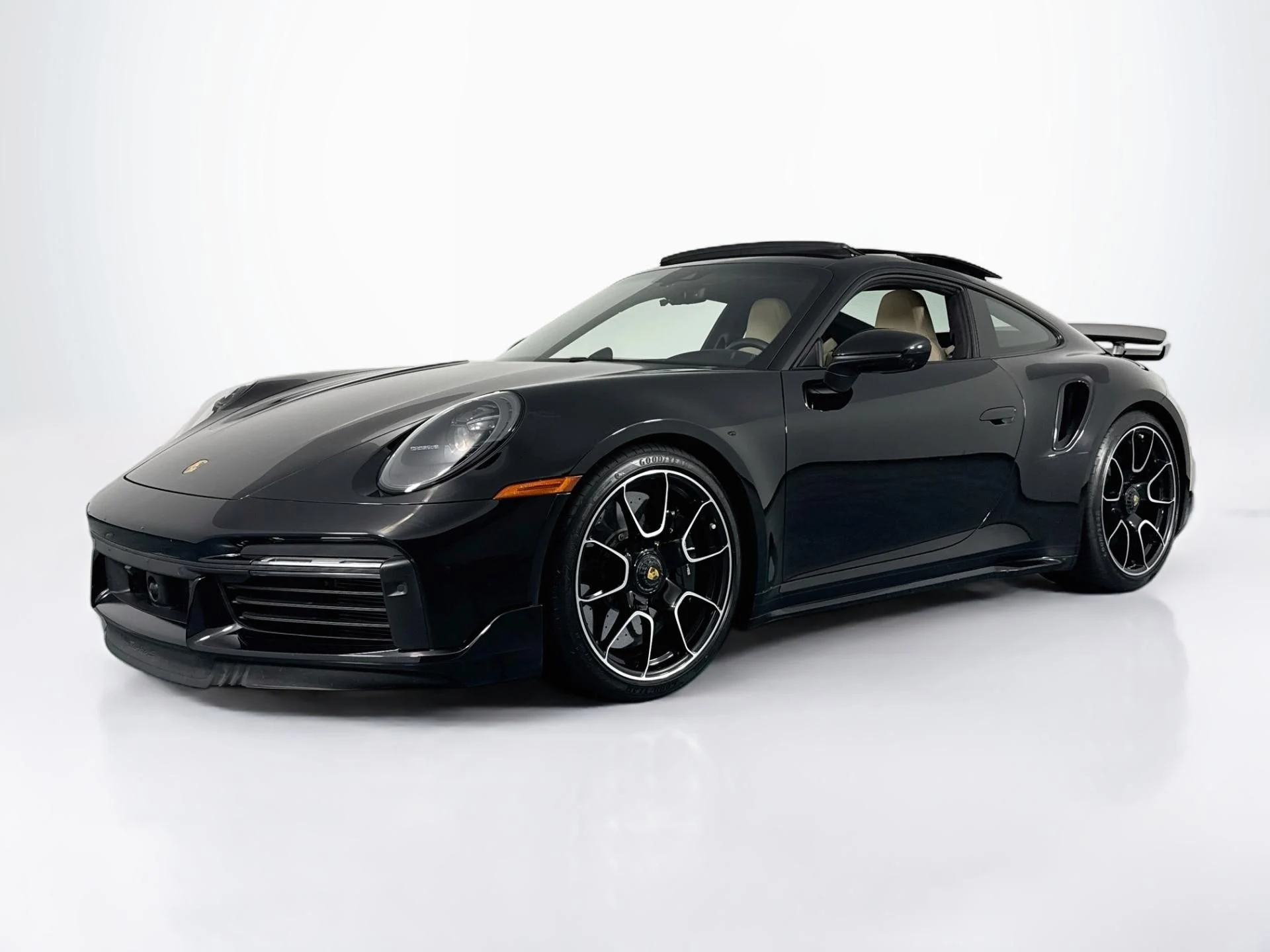 mph000_1844702314_Used_2021_Porsche_911_Turbo_S_1787123329_3add38ac70